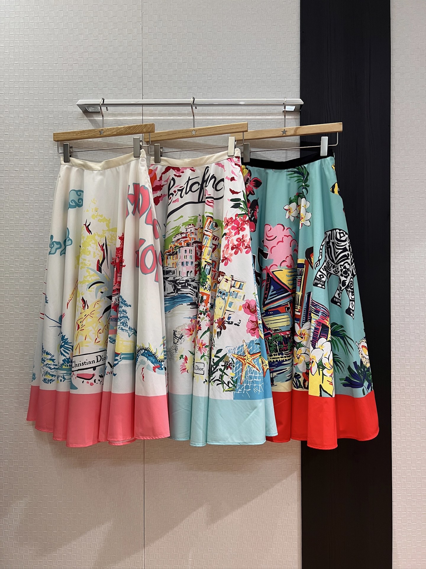 NO:440817,New Souvenir City Limited Series Elephant Kongming Lantern Printed Skirts with pockets on both sides, Oversized four-meter skirt, age-reducing versatile SML, skirts, alexander wang19860909新款souvenir城市限定系列大象孔明灯印花大摆半裙两侧有口袋 超大四米裙摆 减龄百搭 SML,,skirts,alexander wang,Women's clothing