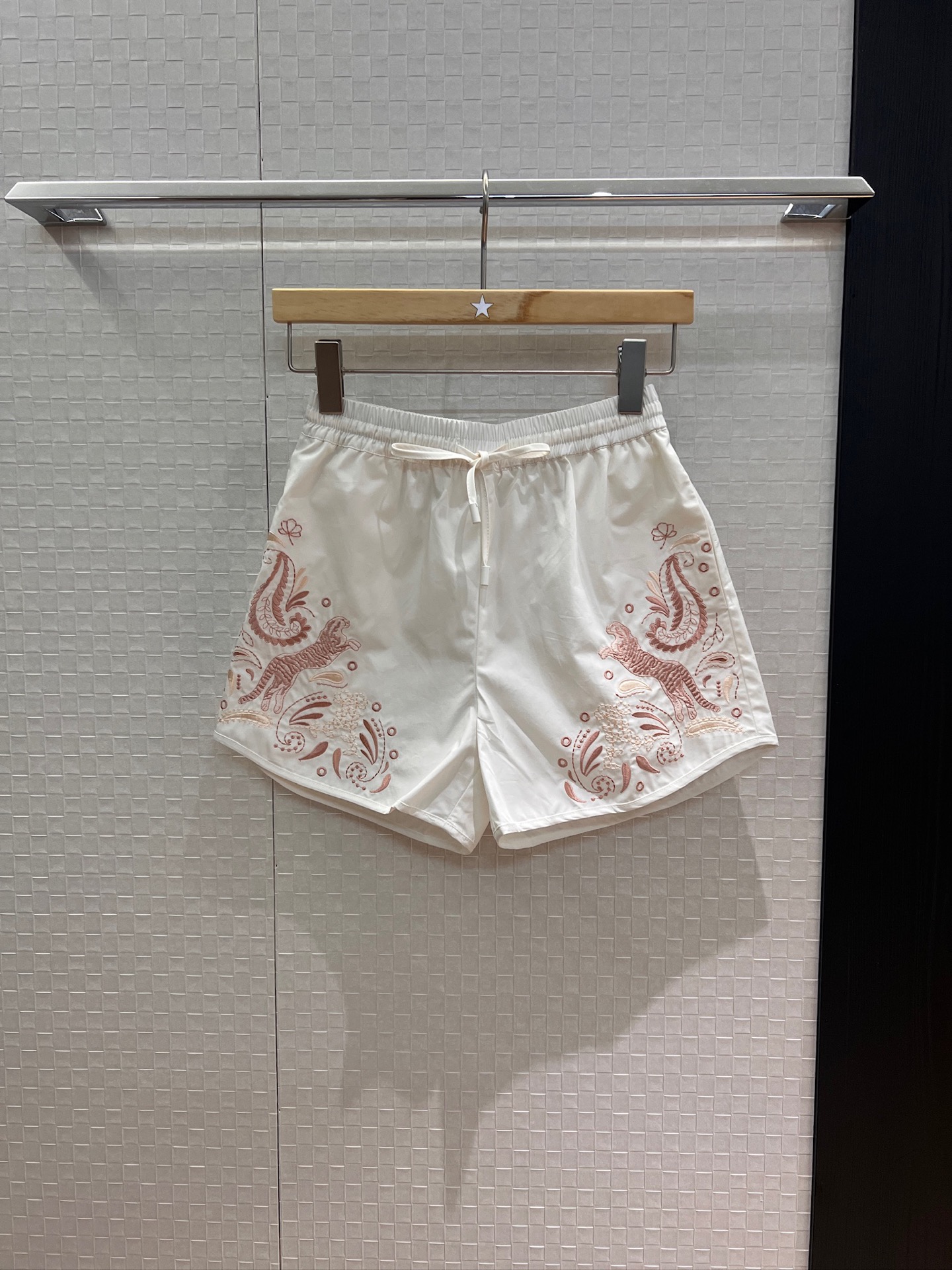 Resort Style Embroidered Set: Loose Shirt & Elastic Waist Shorts - Effortless Chic 6 i1752318095895 1058 0 1