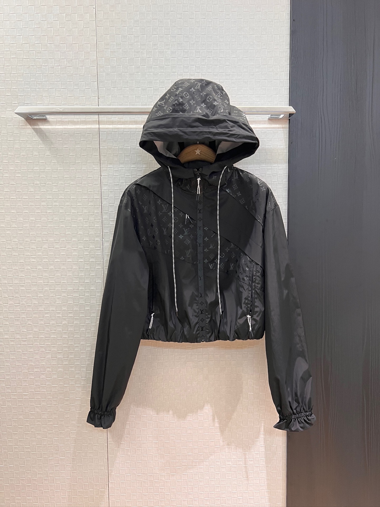 NO:451422,New old-fashioned splicing design hooded waist windbreaker jacket windproof and sun protection casual sports sweet and cool versatile SML, jackets & coats, hats, alexander wang19860909新款老花拼接设计连帽收腰风衣外套防风防晒 休闲运动 甜酷百搭SML,,jackets & coats,hats,alexander wang,Women's clothing