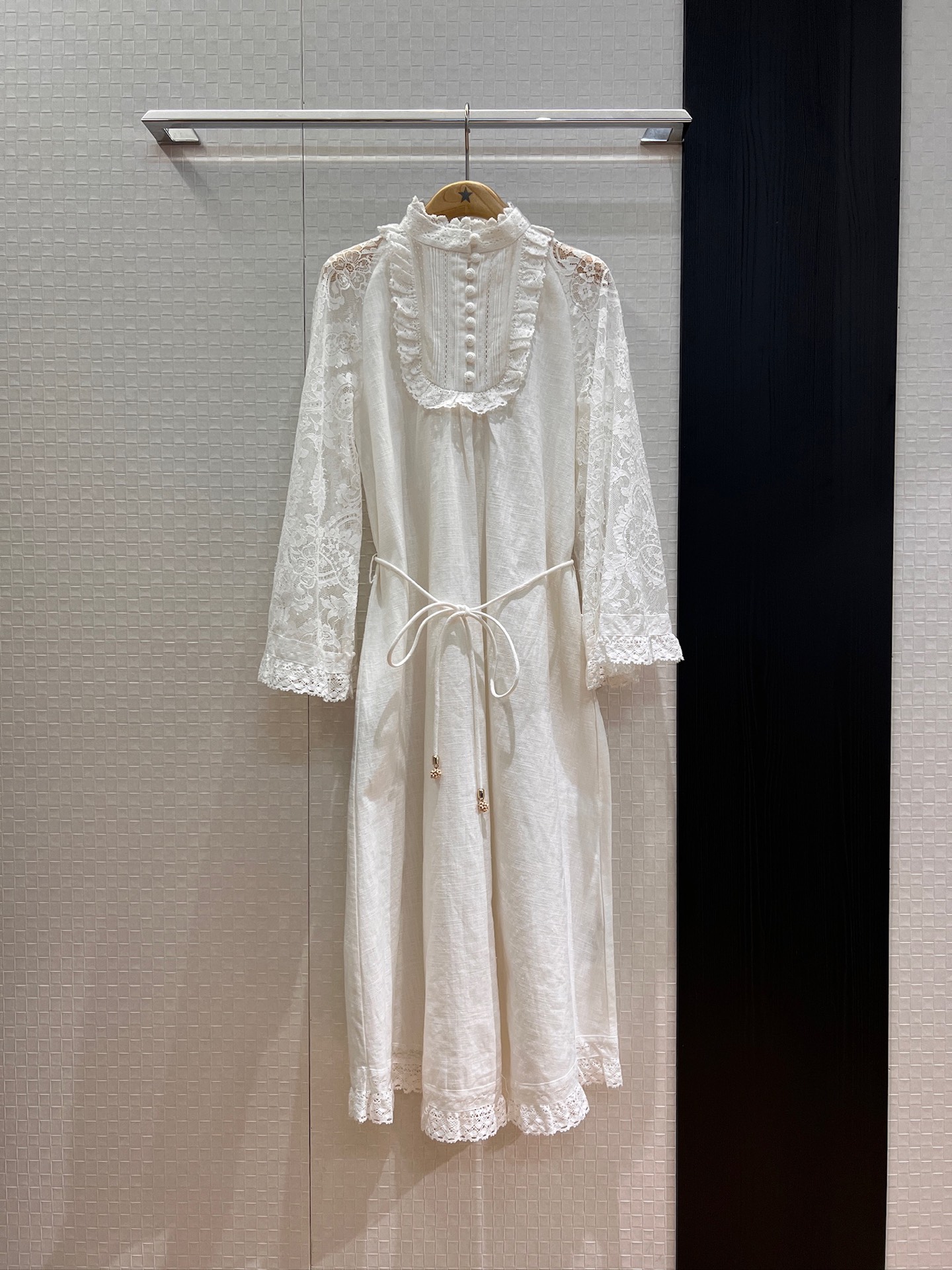 NO:451970,New lace flared sleeve spliced ​​linen dress Super fairy long skirt Lace stand collar lace decoration Loose A-line style Belt waist belt waist delivery suspender lining essentials for vacation SML, skirts, alexander wang19860909新款蕾丝喇叭袖拼接亚麻连衣裙 超仙长裙蕾丝立领花边装饰 宽松A字版型 系腰带收腰配送吊带内衬 度假必备 SML,,skirts,alexander wang,Women's clothing