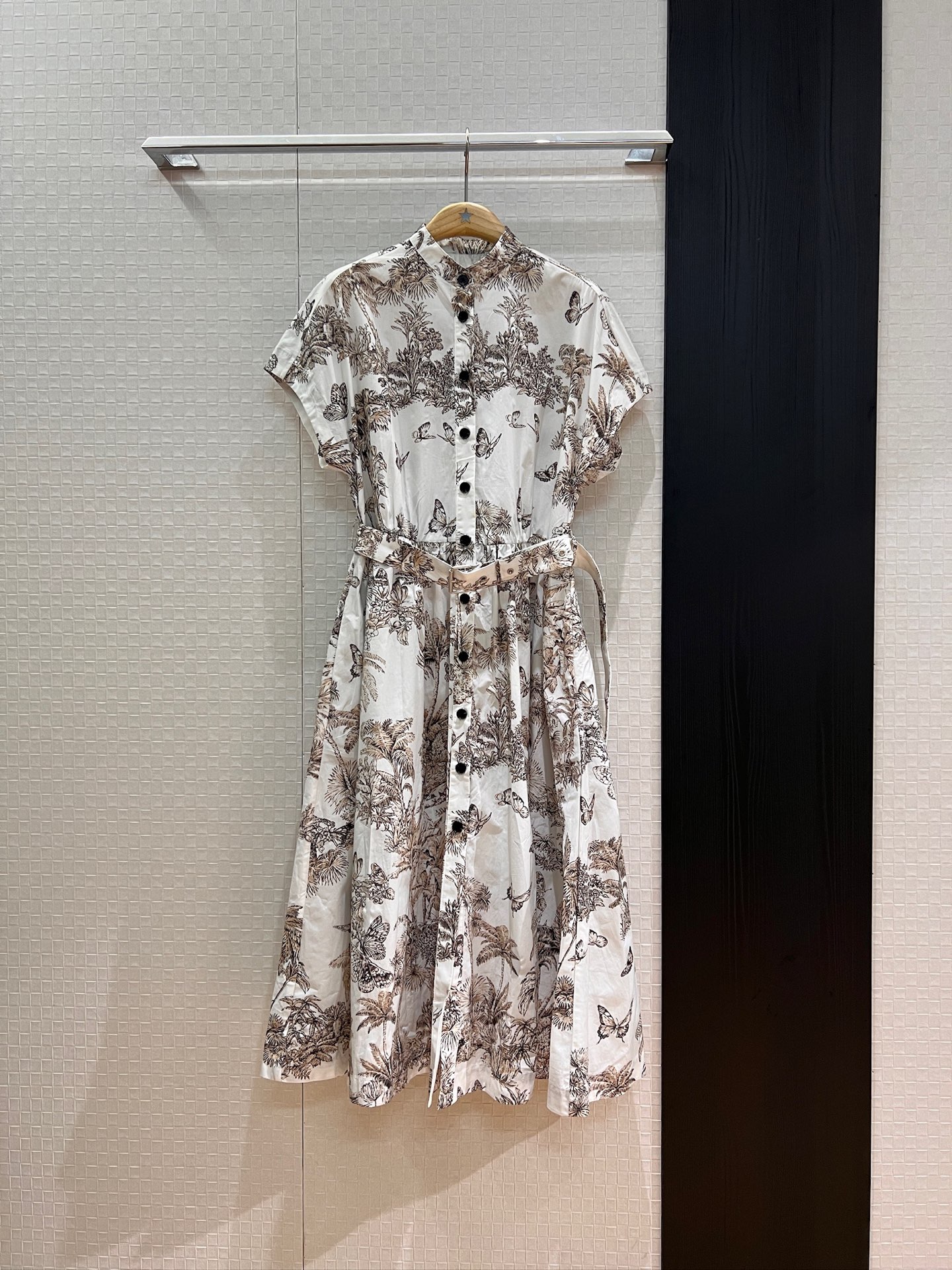 NO:453249,New early autumn series Butterfly coconut tree printed lapel drop rotator sleeve dress Long skirt delivery belt Waist decoration Pockets on both sides Elegant and intellectual temperament Reduce age S-XL, skirts, alexander wang19860909新款早秋系列 蝴蝶椰树印花翻领落肩袖连衣裙 长裙配送腰带 收腰装饰 两侧有口袋优雅知性 气质减龄 S-XL,,skirts,alexander wang,Women's clothing