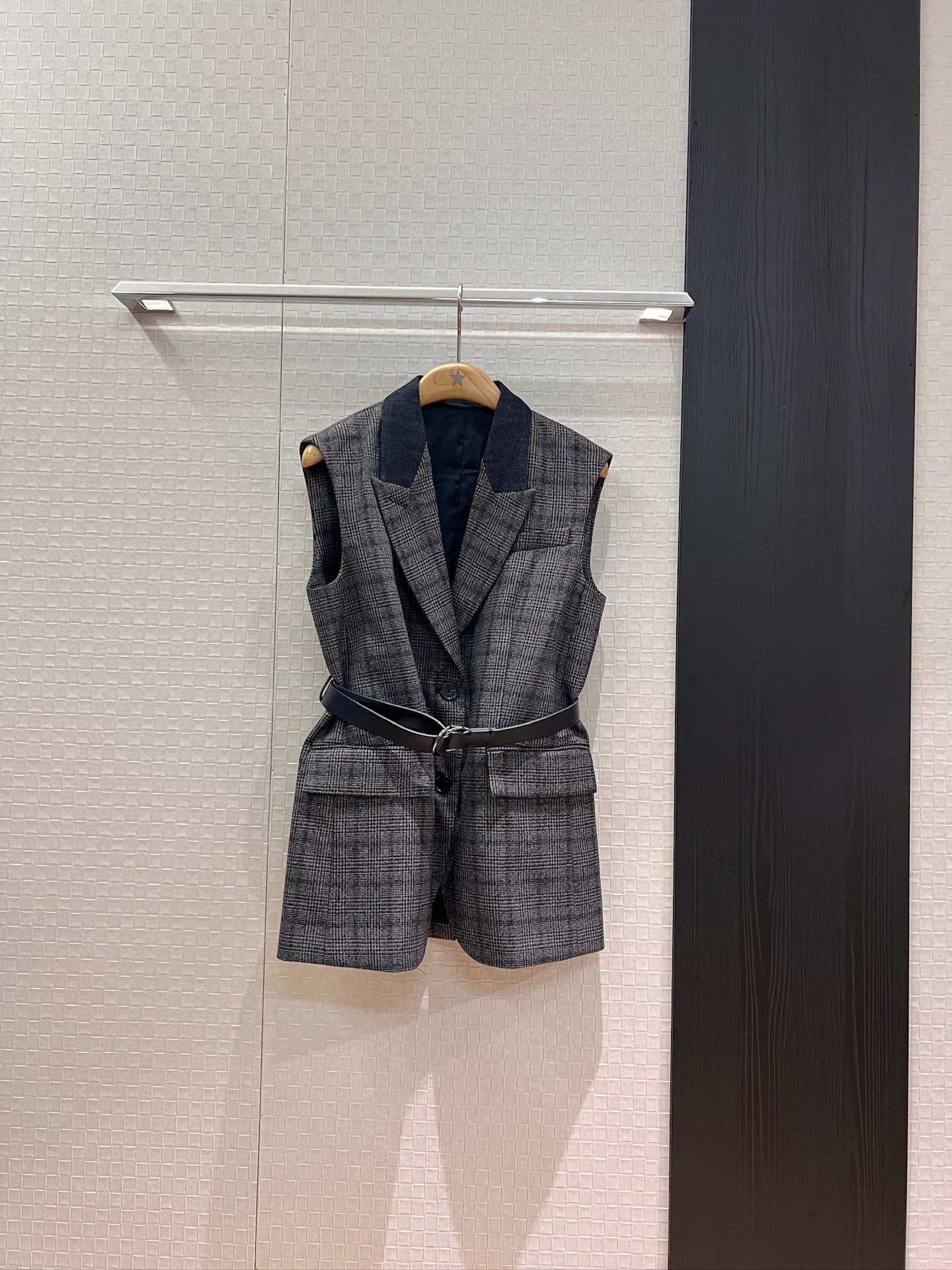 NO:456855,New BC denim splicing suit collar plaid wool vest jacket delivery belt decoration fashionable handsome temperament versatile wool blend can be matched with the same style of plaid trousers SML,, jackets & coats,business suit,alexander wang19860909新款BC牛仔拼接西装领格纹羊毛马甲外套配送腰带装饰 时尚帅气气质百搭 羊毛混纺 可搭同款格纹西裤 SML,,jackets & coats,business suit,alexander wang,Women's clothing