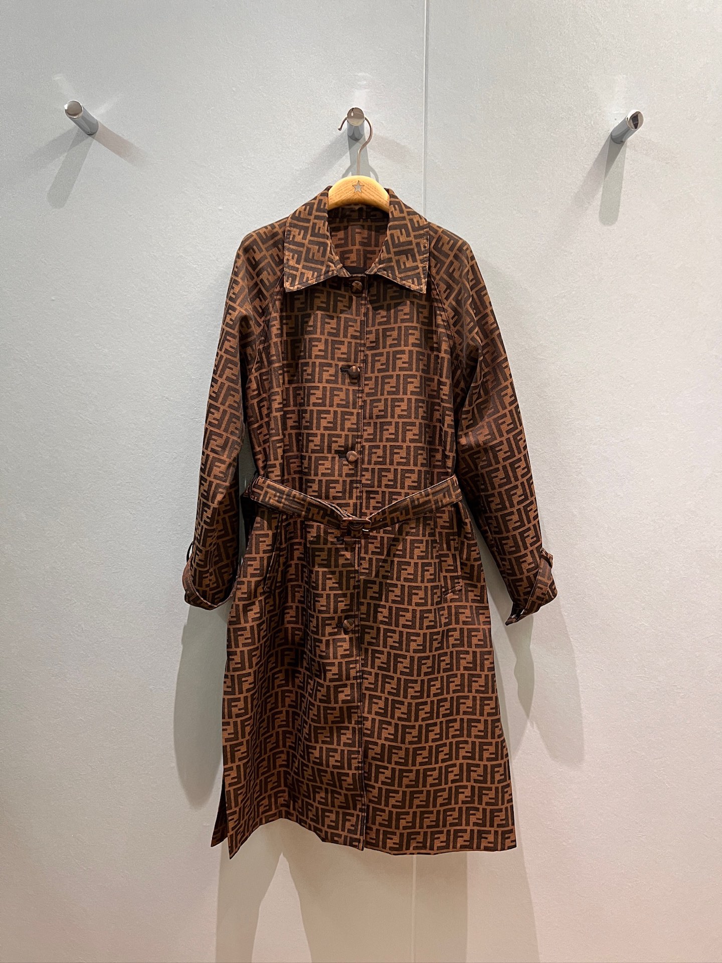 NO:462595,New capsule series classic double F jacquard, single-breasted long jacket, slit, fashionable and versatile, socialite must-have women's style, concave style SML,, jackets & coats,alexander wang19860909新款胶囊系列经典双F提花 单排扣长款外套风衣 下摆开叉时尚百搭 名媛必备御女范 凹造型 SML,,jackets & coats,alexander wang,Women's clothing