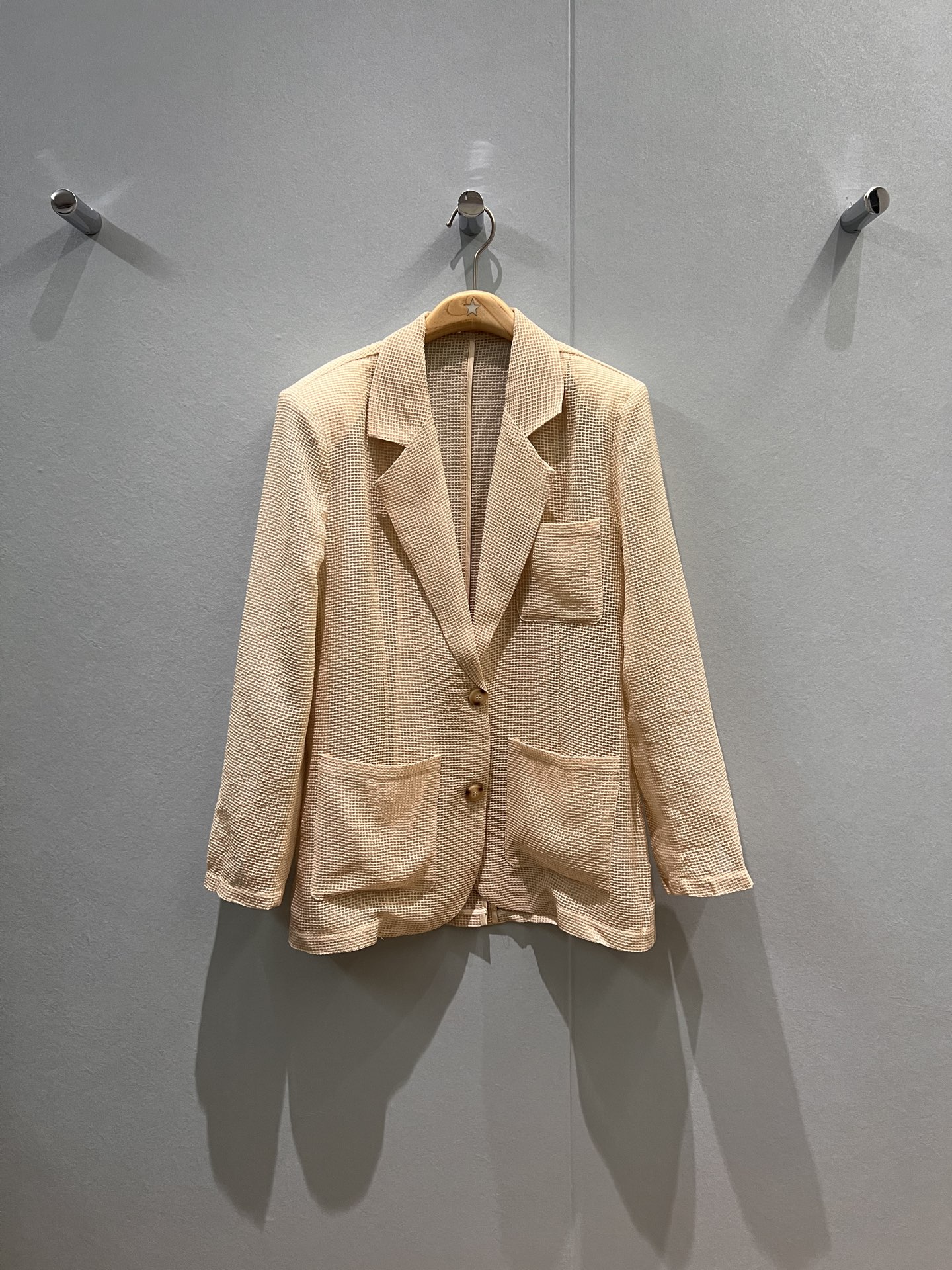 NO:465337,New style of fixed-woven fine plaid single-layer blazer fabric slightly transparent fashionable items fashionable and versatile SML, jackets & coats, business suit, alexander wang19860909新款定织细格纹单层西装外套面料微透 时髦单品 洋气百搭SML,,jackets & coats,business suit,alexander wang,Women's clothing