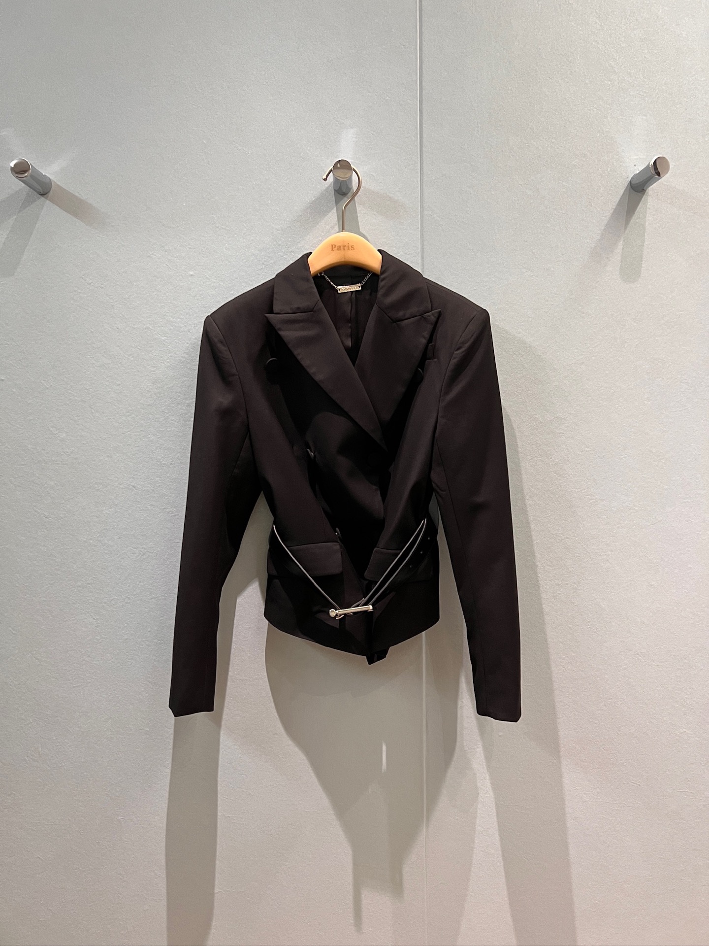 NO:470170,The new model is coming to the same style as Myolie Wu, double-breasted waist-hugging short blazer delivery belt decoration, fabric bag buckle hardware accessories mold opening, slim fit and slim SML,, jackets & coats, business suit, alexander wang19860909新款来袭胡杏儿同款 双排扣设计收腰短款西装外套配送腰带装饰 面料包扣五金配件开模 修身显瘦 SML,,jackets & coats,business suit,alexander wang,Women's clothing