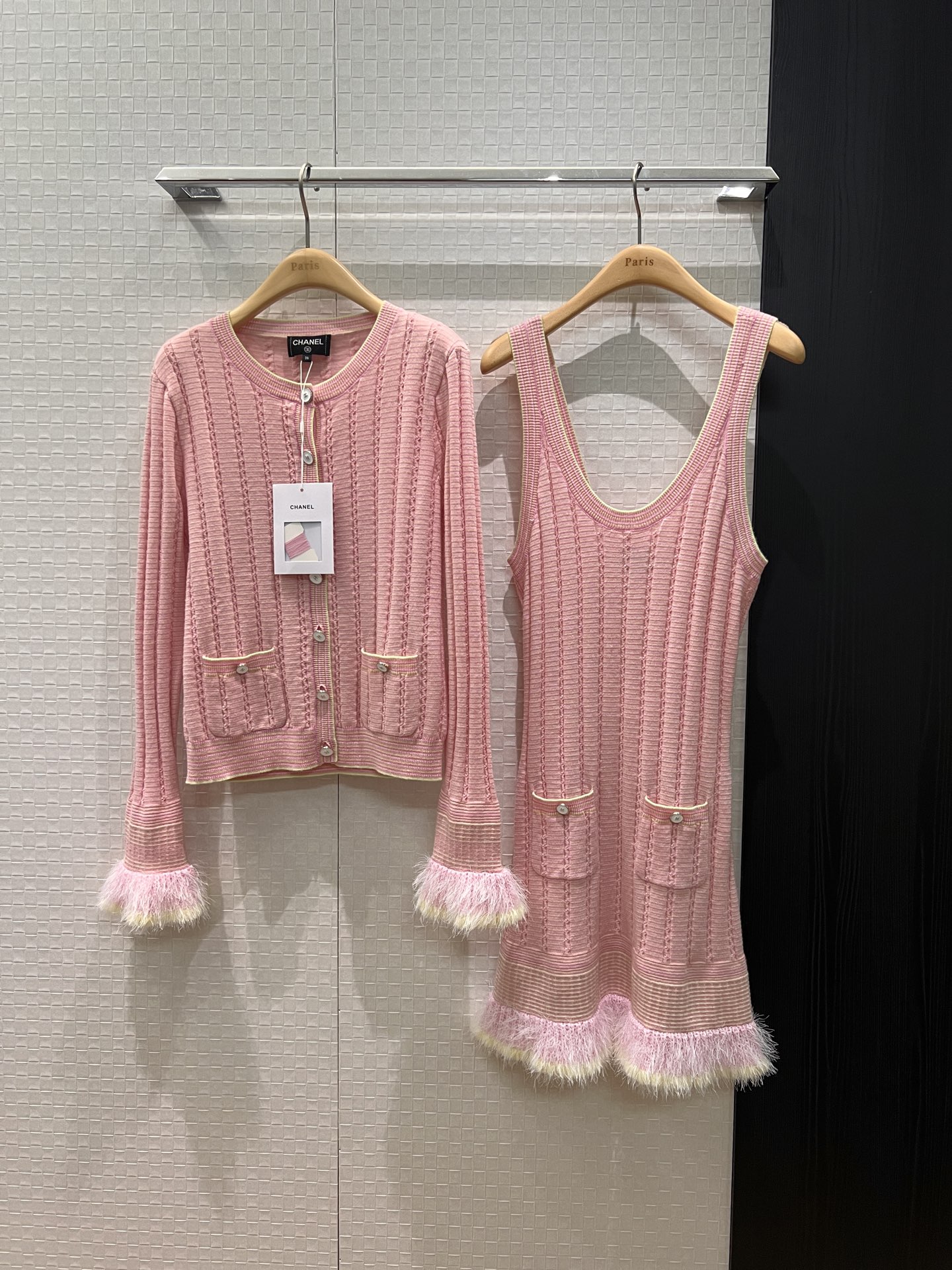 NO:471700,New 25B Macaron striped knitted cardigan jacket with wool decorative cuffs slim and versatile pockets on both sides SML, jackets & coats, alexander wang19860909新款25B 马卡龙条纹针织开衫外套 毛毛装饰袖口修身百搭 两侧口袋气质名媛 SML,,jackets & coats,alexander wang,Women's clothing