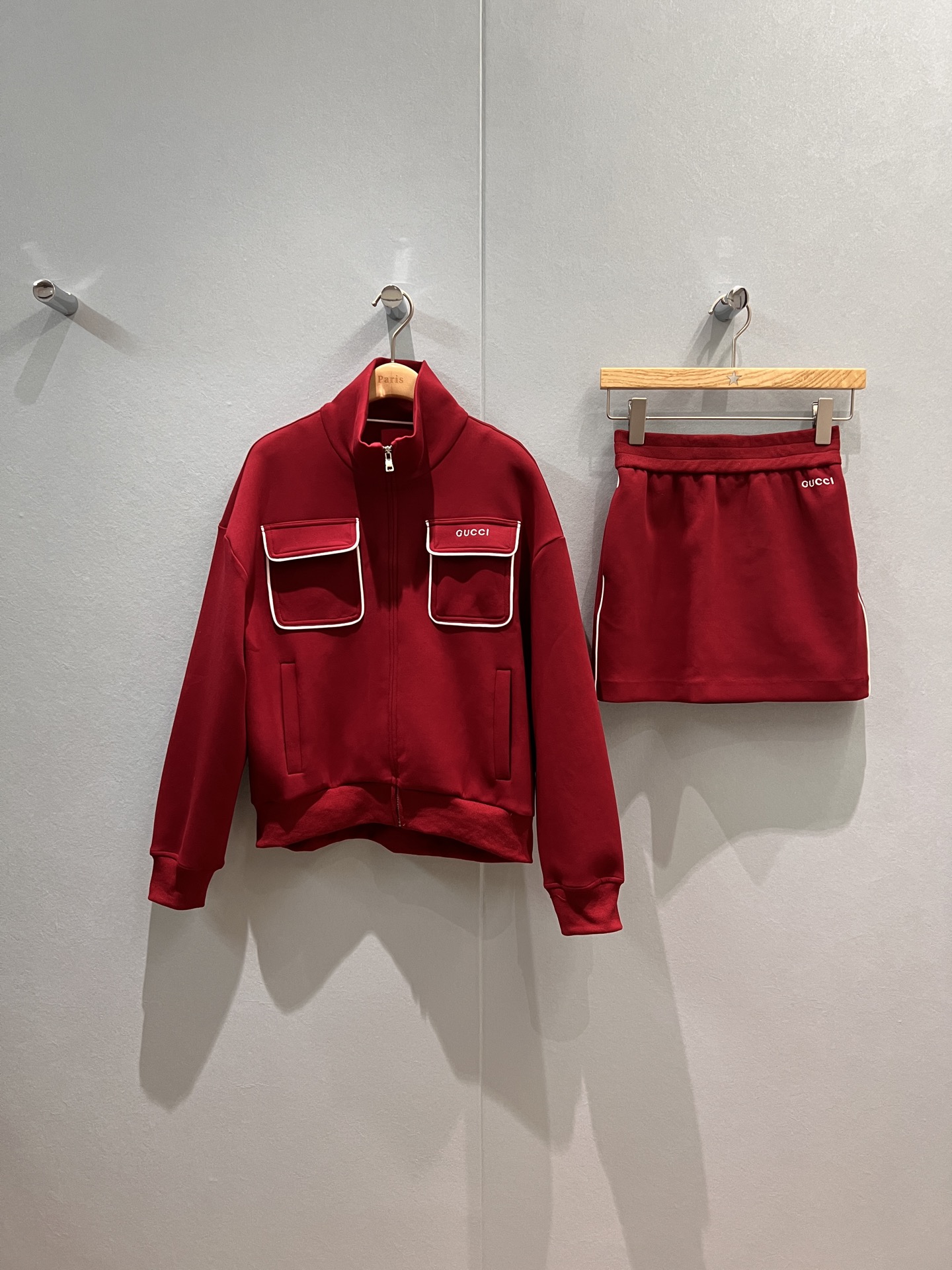 NO:472632,New style is coming high stand collar chest pocket jacket elastic waist skirt burgundy suit sports style shorts lining embroidered logo letters casual age-reducing SML, skirts, shorts, jackets & coats, jackets & coats, alexander wang19860909新款来袭高立领胸前口袋夹克外套松紧腰半裙 酒红色套装运动风 短裤内衬 刺绣logo字母 休闲减龄 SML,,skirts,shorts,jackets & coats,jackets & coats,alexander wang,Women's clothing
