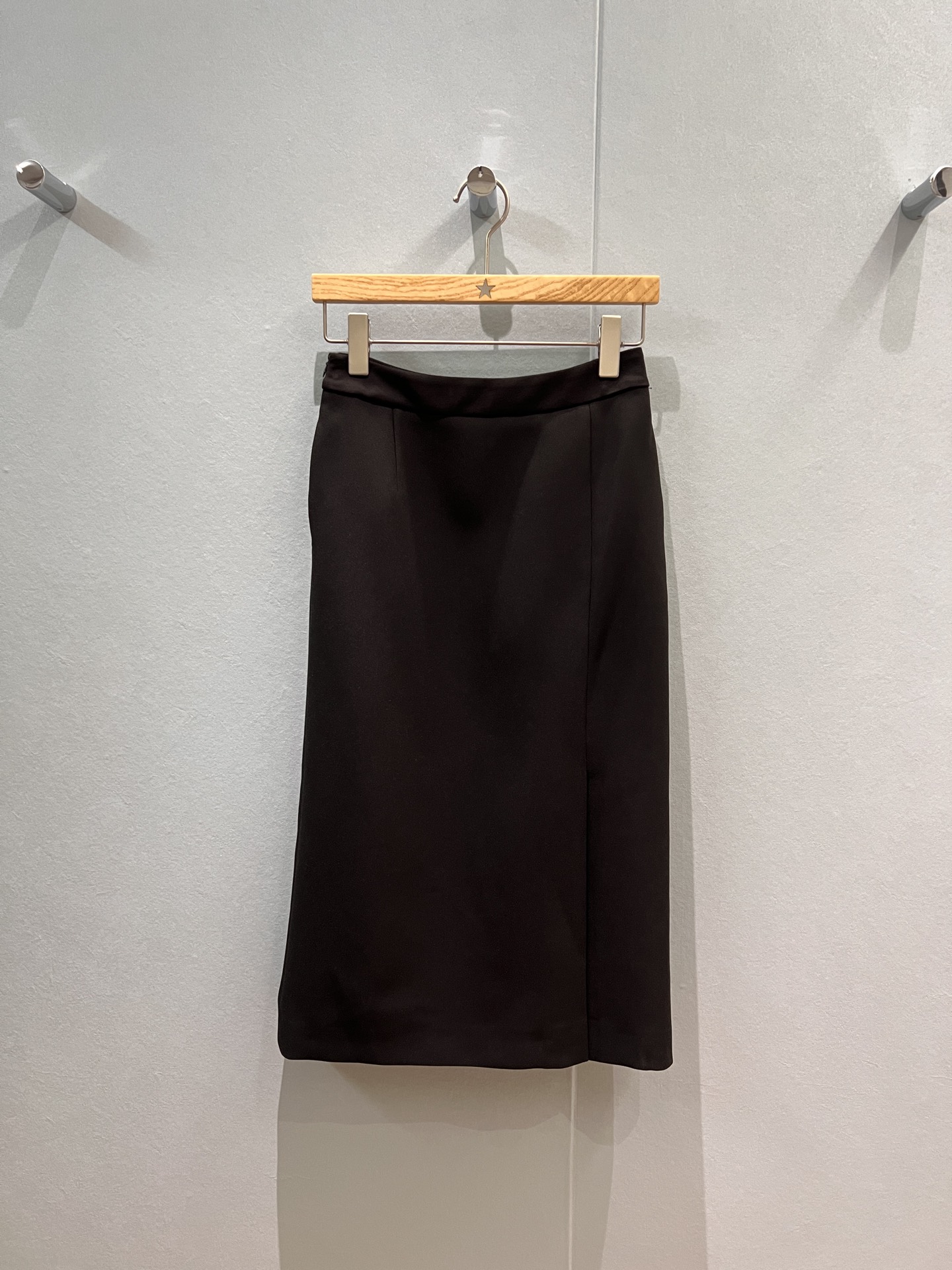 NO:472653,New asymmetrical design minimalist skirt, long skirt, irregular slit, French elegant pockets on both sides, fashionable and slim, age-reducing versatile S-XL,, skirts, alexander wang19860909新款不对称设计极简半裙 长半裙 不规则开叉 两侧有口袋法式优雅 时尚修身 减龄百搭S-XL,,skirts,alexander wang,Women's clothing