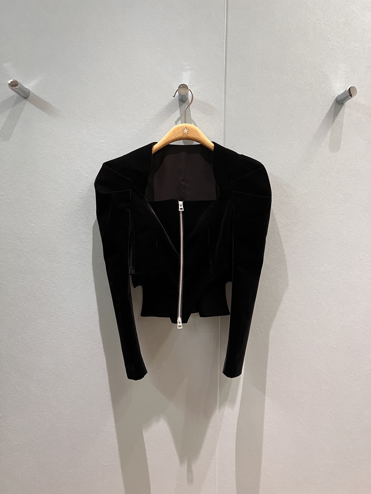 NO:472663,New French square collar bubble lamb leg sleeve velvet jacket irregular design hem double zipper elegant temperament sweet and versatile Lady age-reducing SML, Jackets & coats, alexander wang19860909新款法式方领泡泡羊腿袖丝绒小外套 不规则设计下摆 双开拉链优雅气质 甜美百搭 淑女减龄SML,,jackets & coats,alexander wang,Women's clothing