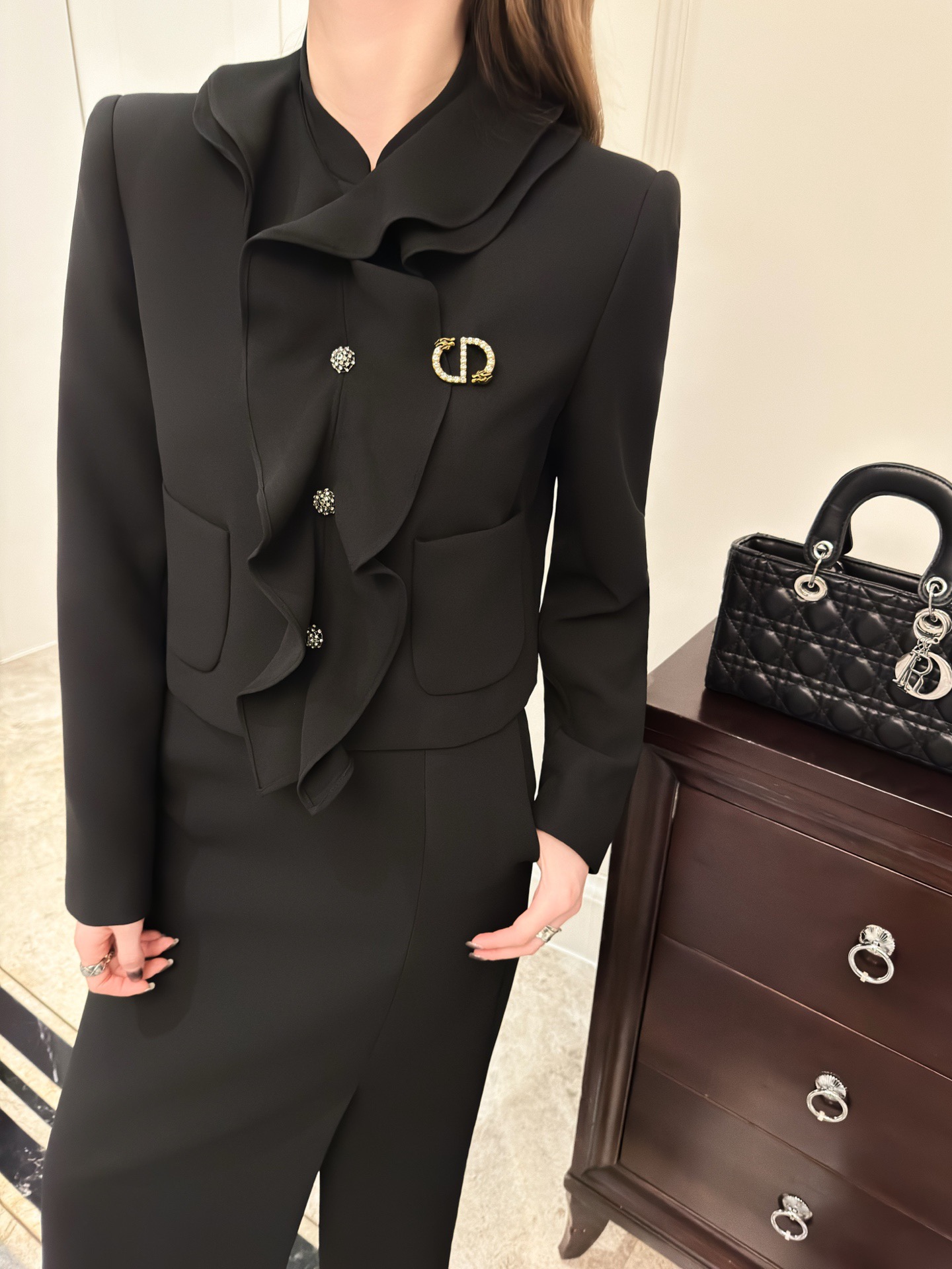 NO:472649,Brooch, brooch, breastpin, alexander wang19860909胸针可15,,brooch，breastpin,alexander wang,Women's clothing