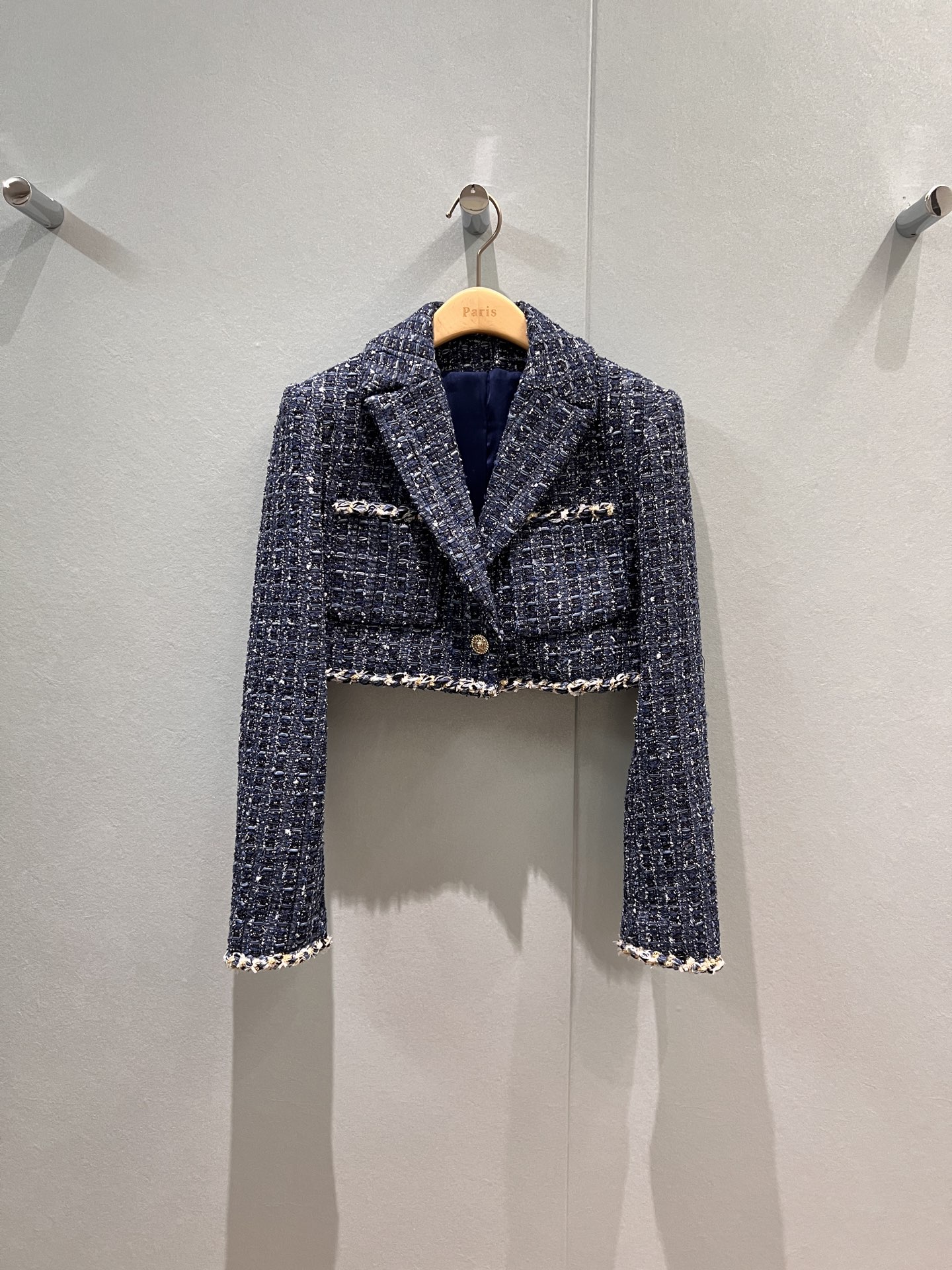 NO:474666,New 25B show style Zhou Xun same style blue braided tweed short jacket hand-woven edges hardware mold opening elegant socialite SML, jackets & coats,alexander wang19860909新款25B 秀款周迅同款 蓝色编织粗花呢短款外套手工编织边 五金开模优雅名媛 SML,,jackets & coats,alexander wang,Women's clothing