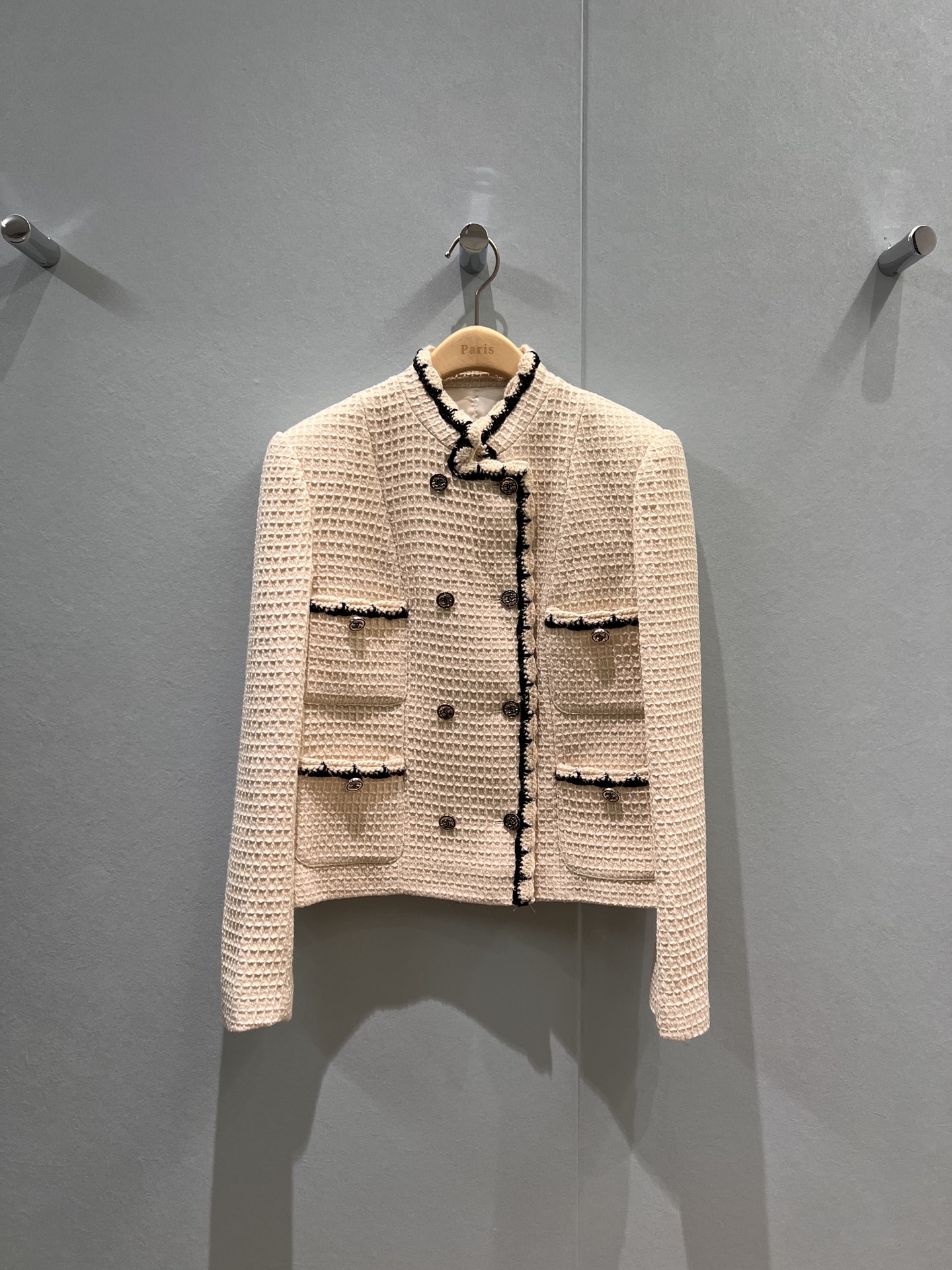 NO:476486,New irregular front double-breasted design White stand collar braided jacket Classic four-pocket open-moulded button Wool blend SML, Jackets & coats,alexander wang19860909新款不规则前襟双排扣设计 白色立领编织外套经典四口袋 开模扣子 羊毛混纺SML,,jackets & coats,alexander wang,Women's clothing