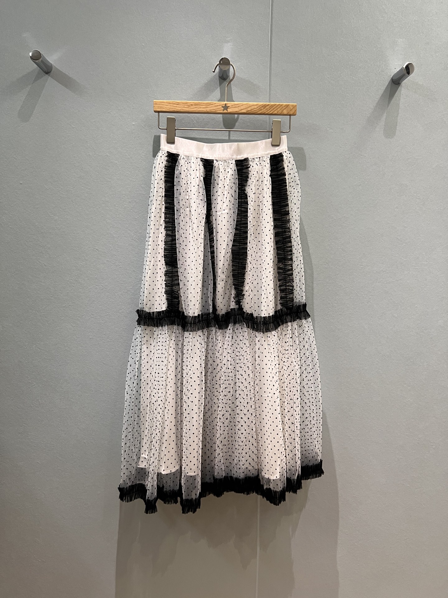 NO:477957,New contrasting color fungus lace spliced ​​flocking polka dot mesh skirt elastic waist pleated splicing design versatile temperament, essential for age reduction, elegant socialite color patchwork/black/white SML, skirts, alexander wang19860909新款撞色木耳花边拼接植绒波点网纱半裙松紧腰 褶皱拼接设计 气质百搭 减龄必备优雅名媛 拼色/黑色/白色 SML,,skirts,alexander wang,Women's clothing