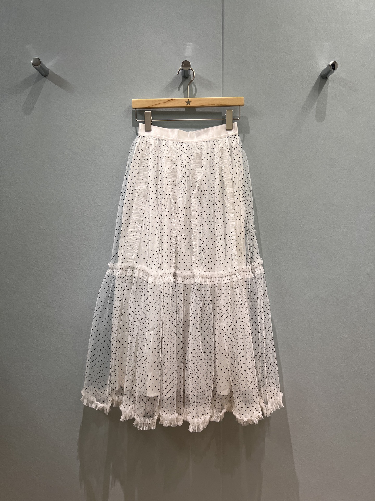 NO:477992,New contrasting color fungus lace spliced ​​flocking polka dot mesh skirt elastic waist pleated splicing design versatile temperament, essential for age reduction, elegant socialite color patchwork/black/white SML, skirts, alexander wang19860909新款撞色木耳花边拼接植绒波点网纱半裙松紧腰 褶皱拼接设计 气质百搭 减龄必备优雅名媛 拼色/黑色/白色 SML,,skirts,alexander wang,Women's clothing