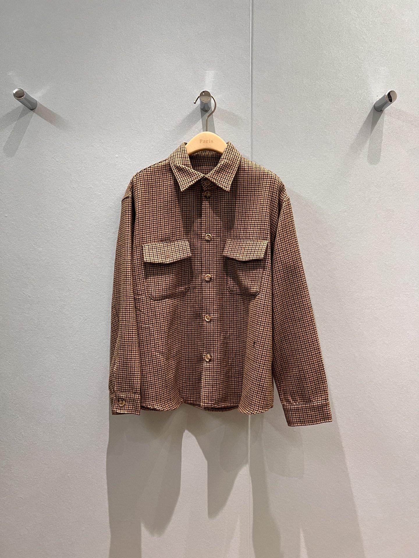 NO:484931,New YSL retro houndstooth wool loose shirt, chest flip pocket embroidered letter logo, loose casual sweet and cool versatile SML, saint laurent,alexander wang19860909新款YSL复古千鸟格羊毛宽松衬衣 胸前翻盖口袋刺绣字母logo 宽松休闲甜酷百搭 SML,,saint laurent,alexander wang,Women's clothing