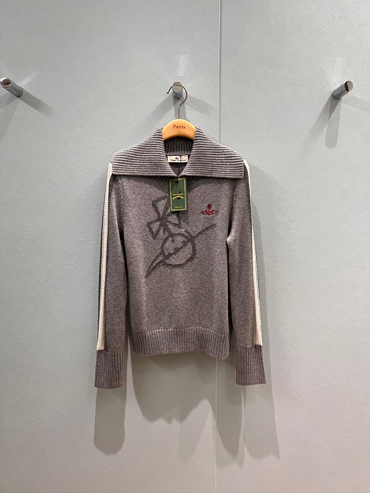 NO:493706,New Queen Mother Navy Collar Large Lapel Sweater Knitted Top Embroidered Saturn logo Color-blocked Striped Sleeves, SML, Sweaters, Alexander wang19860909新款西太后海军领大翻领毛衣 针织衫上衣 胸前刺绣土星logo标志拼色条纹袖 减龄百搭 SML,,sweaters,alexander wang,Women's clothing