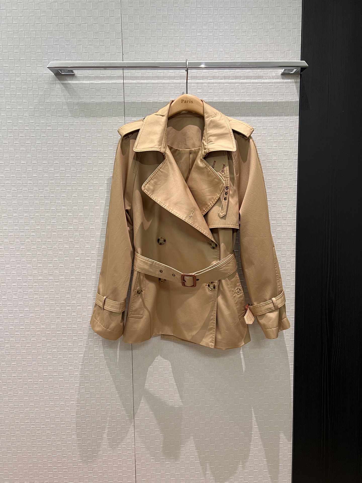 NO:495382,New style of double-breasted eavesque jacket, windproof and leather throat loop, eavesque cuffs, decorative belt, waist slimming, handsome, temperament slim, fashionable commuting SML,, jackets & coats, alexander wang19860909新款来袭双排扣肩章风衣外套 防风拼皮喉袢 肩章袖带装饰系腰带收腰显瘦 帅气十足 气质修身 时尚通勤SML,,jackets & coats,alexander wang,Women's clothing
