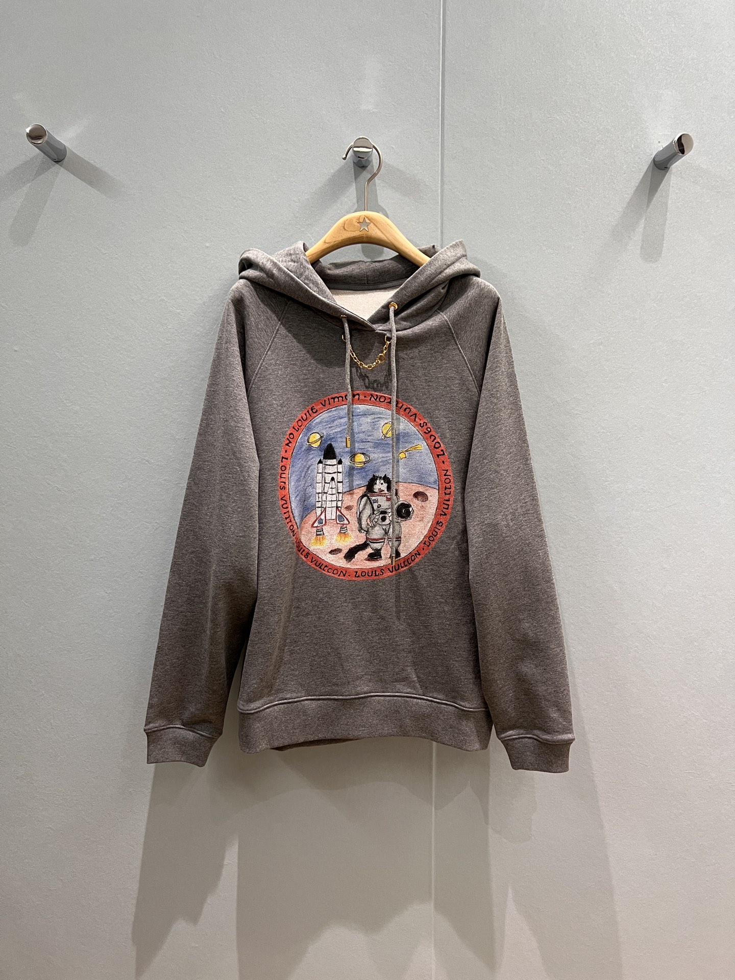 NO:498647,The same style of the new Zhou Dongyu astronaut printed chain decorative hooded sweatshirt loose and casual fashionable and versatile SML, hoodie, sweatshirts, hats, alexander wang19860909新款周冬雨同款 宇航员印花链条装饰连帽卫衣宽松休闲 时尚百搭SML,,hoodie,sweatshirts,hats,alexander wang,Women's clothing