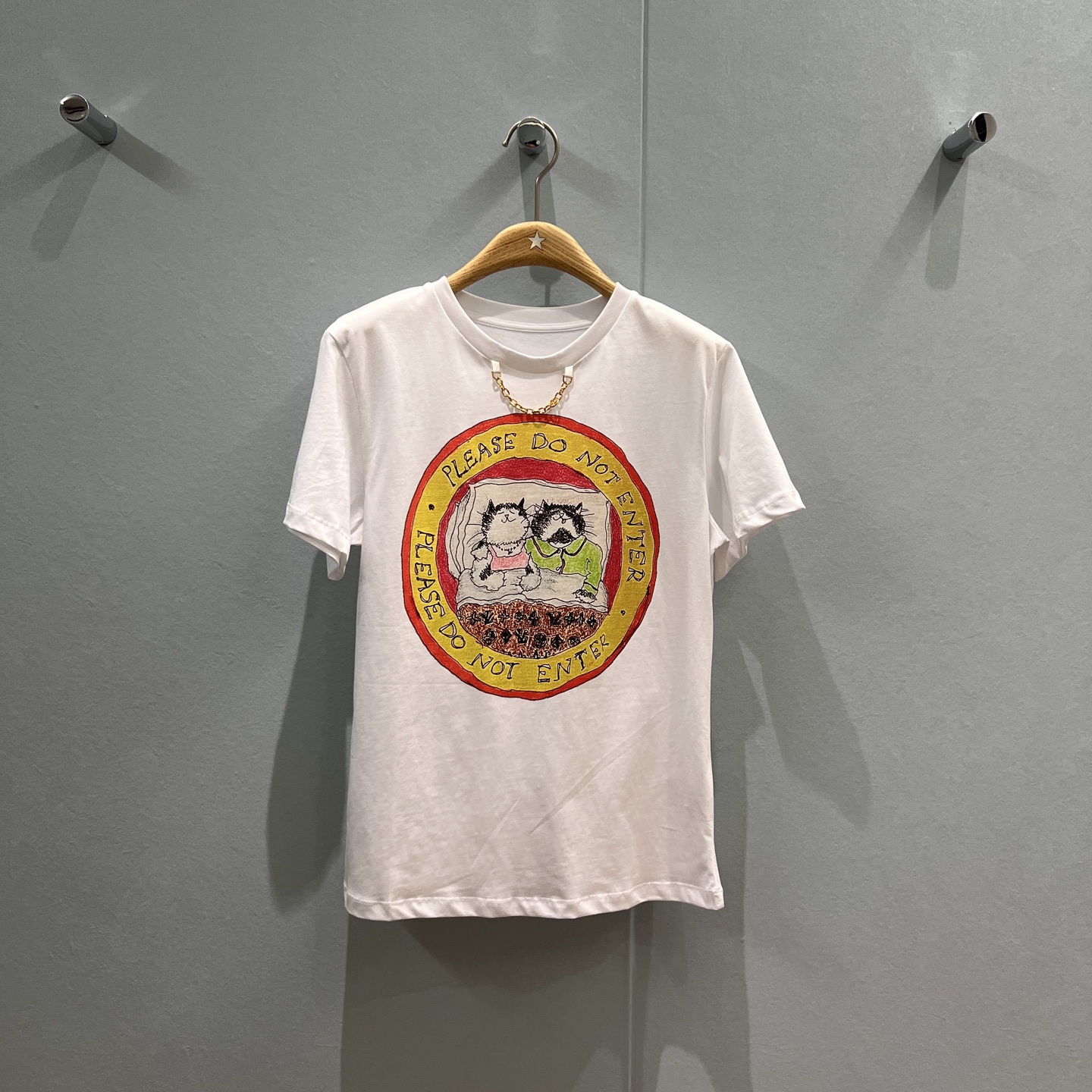 NO:499498,New chain decorative cat series printed T-shirt simple casual fashion age-reducing gray and white SML, tees, t-shirt, alexander wang19860909新款链条装饰猫咪系列印花T恤简单休闲 时尚减龄 灰色白色 SML,,tees，t-shirt,alexander wang,Women's clothing