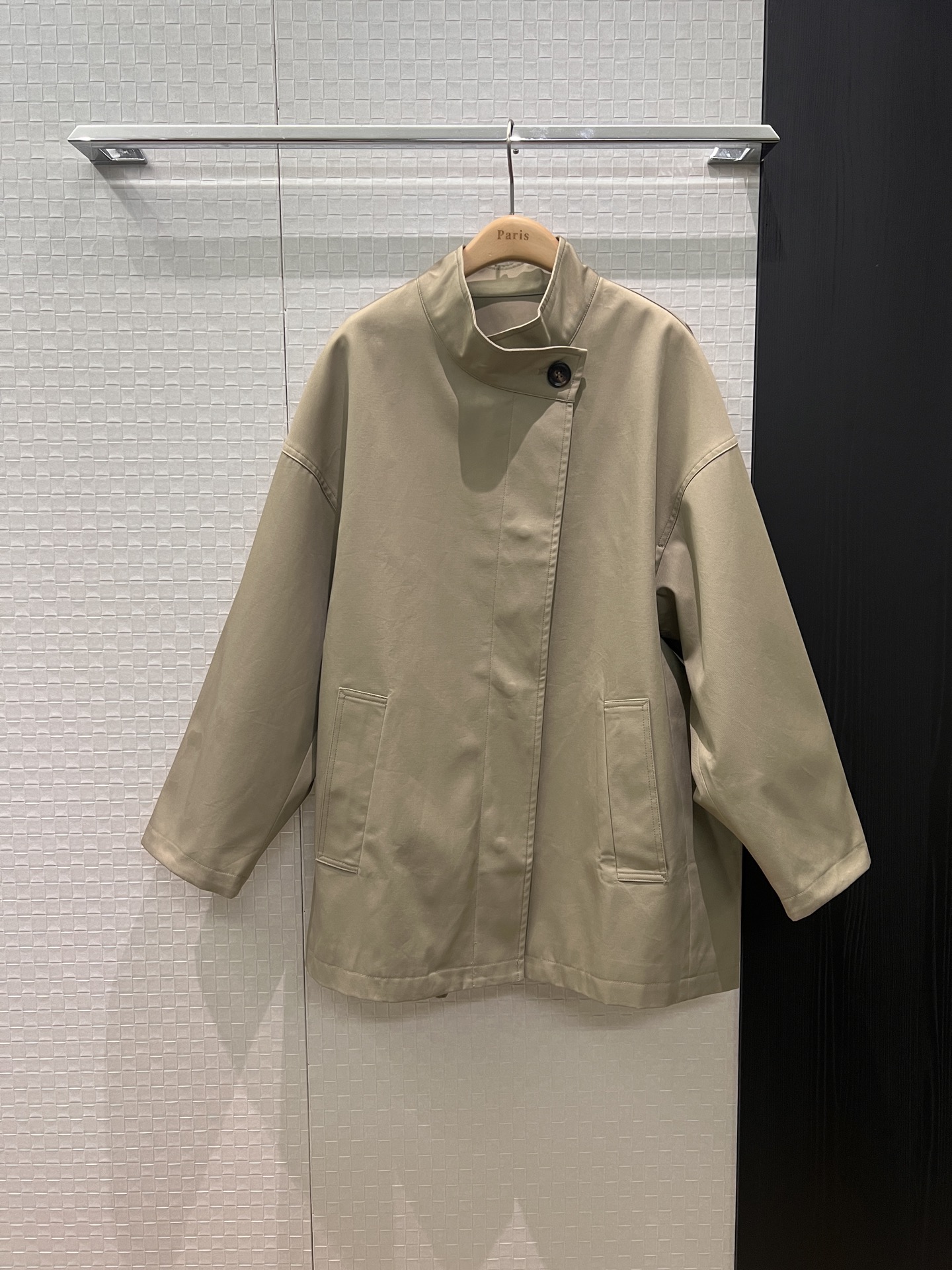 NO:500246,New stand collar loose casual jacket mid-length silhouette design, cuff splicing retro plaid, sweet and cool versatile, old money style essential SML,, jackets & coats, jackets & coats, alexander wang19860909新款立领宽松休闲夹克外套中长款廓形设计 袖口拼接复古格纹 甜酷百搭 老钱风必备SML,,jackets & coats,jackets & coats,alexander wang,Women's clothing