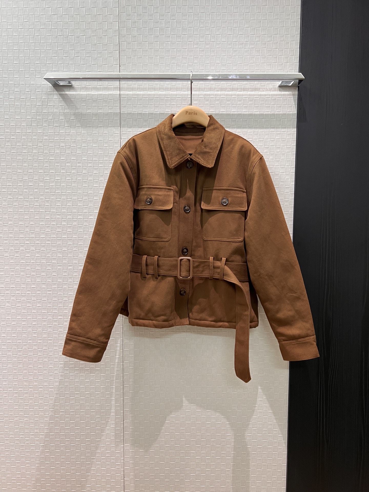 NO:501907,New Lp corduroy collar splicing work style, belt-closing waist, sewn cotton jacket jacket, pockets on both sides of the chest are casual and loose, handsome, sweet and cool, age-reducing versatile brown and apricot color SML, loro piano, jackets & coats, jackets & coats, alexander wang19860909新款Lp灯芯绒领拼接工装风 系腰带收腰 缝绗棉服夹克外套 胸前两侧口袋装饰休闲宽松 帅气甜酷 减龄百搭咖色杏色 SML,,loro piana,jackets & coats,jackets & coats,alexander wang,Women's clothing