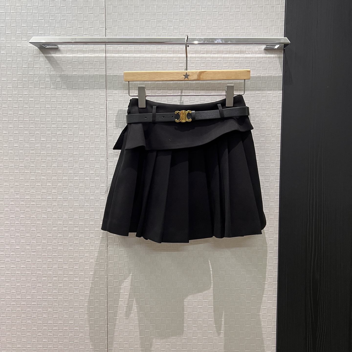 NO:504473,New spliced ​​ruffle fake two-piece design Arc de Triomphe belt pleated skirt lining shorts casual and versatile age-reducing necessities Black dark blue dark gray brown S-XL, skirts, shorts, alexander wang19860909新款拼接荷叶边假两件设计 凯旋门腰带百褶半裙内衬短裤 休闲百搭减龄必备 黑色深蓝深灰咖色 S-XL,,skirts,shorts,alexander wang,Women's clothing