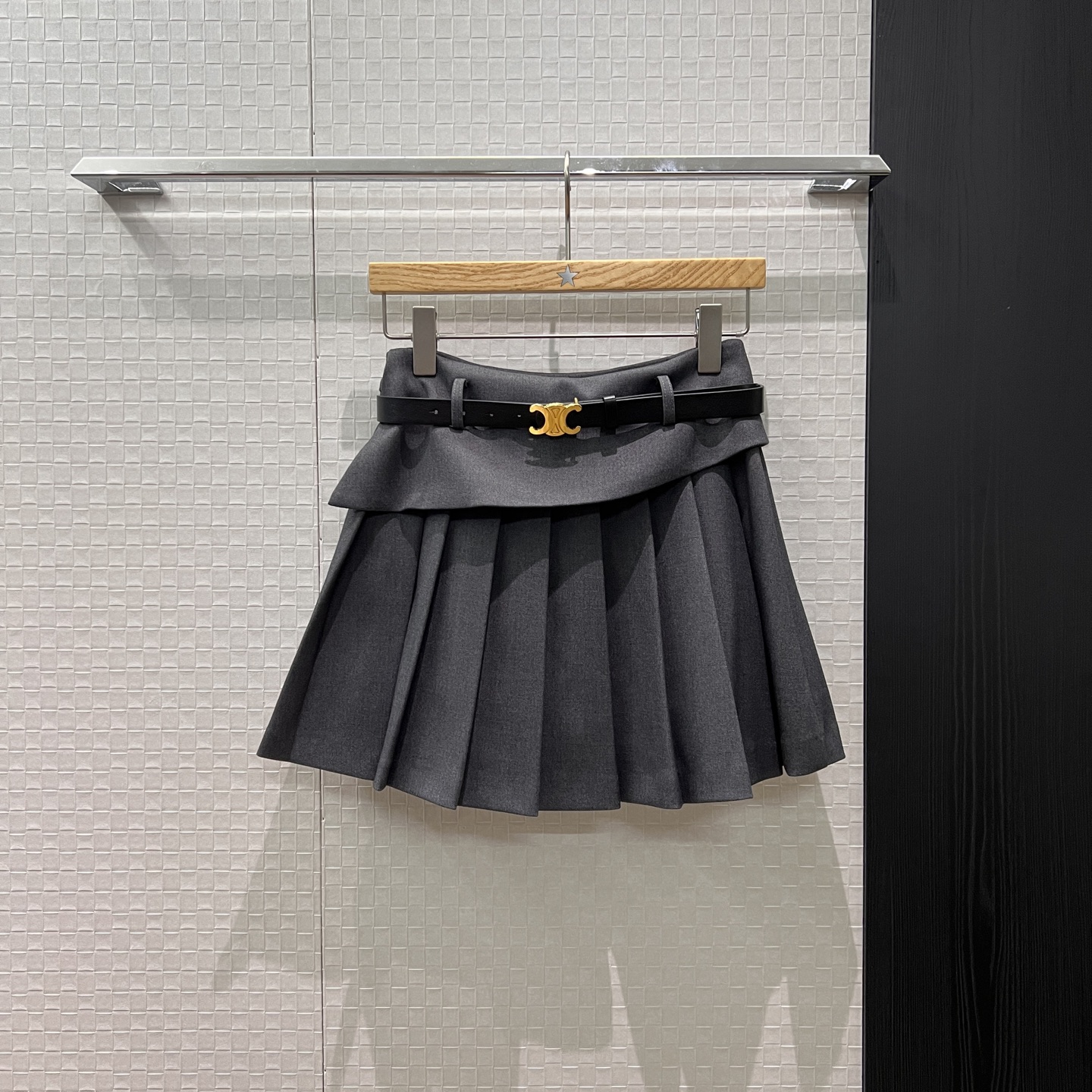 NO:504481,New spliced ​​ruffle fake two-piece design Arc de Triomphe belt pleated skirt lining shorts casual and versatile age-reducing necessities Black dark blue dark gray brown S-XL, skirts, shorts, alexander wang19860909新款拼接荷叶边假两件设计 凯旋门腰带百褶半裙内衬短裤 休闲百搭减龄必备 黑色深蓝深灰咖色 S-XL,,skirts,shorts,alexander wang,Women's clothing