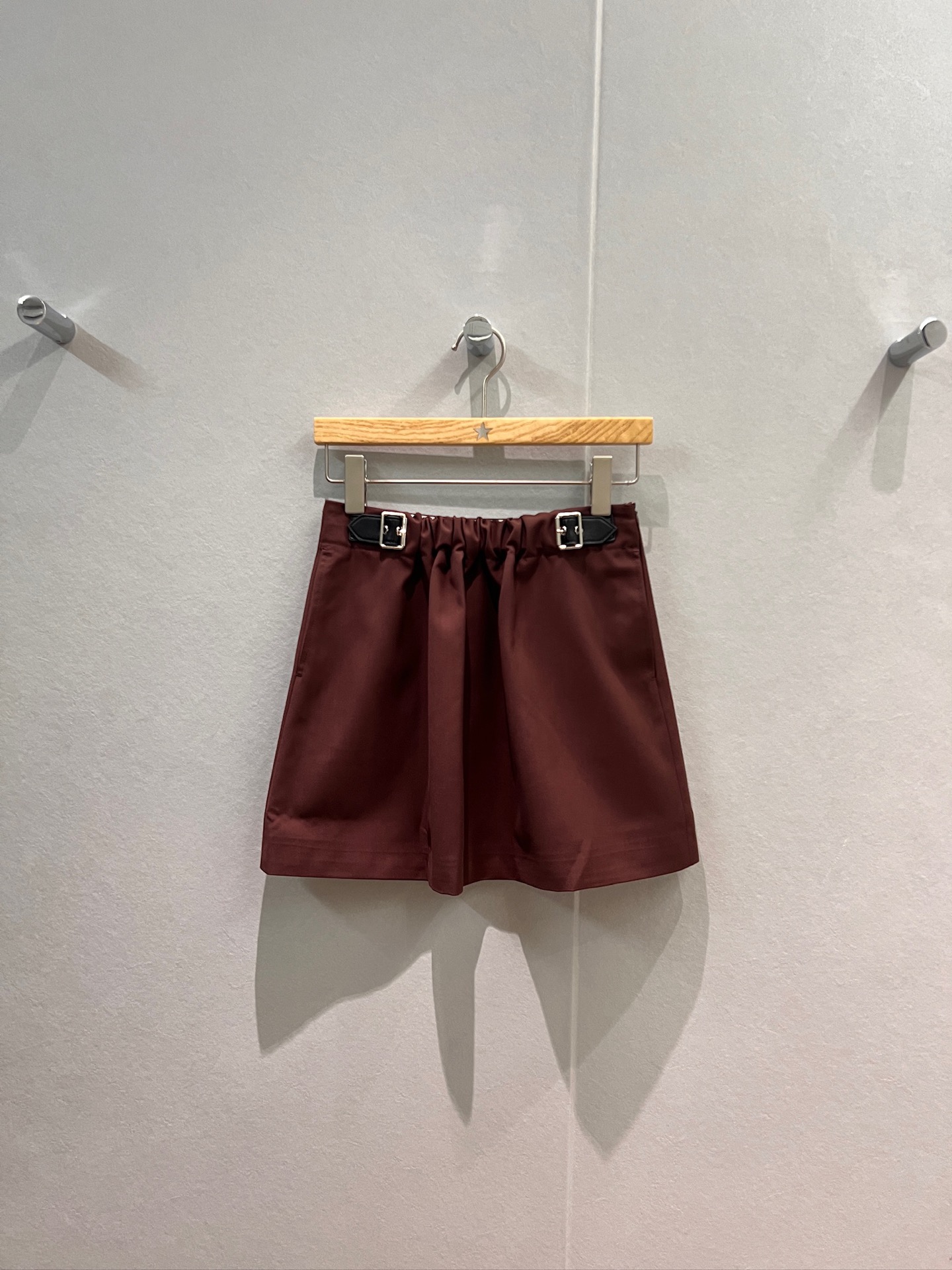 NO:506488,New loewe belt buckle series, waist elastic belt adjustable design, suit A-line skirt classic leather label decoration, side pockets, casual and age-reducing, fashionable and versatile jacket, old money handsome, black brown S-XL,,loewe, skirts, jackets & coats, jackets & coats, business suit, alexander wang19860909新款loewe皮带扣系列 腰围松紧皮带可调设计 西装A字半裙经典皮标装饰 两侧口袋 休闲减龄 时尚百搭搭同款外套夹克 老钱帅气 黑色咖色 S-XL,,loewe,skirts,jackets & coats,jackets & coats,business suit,alexander wang,Women's clothing