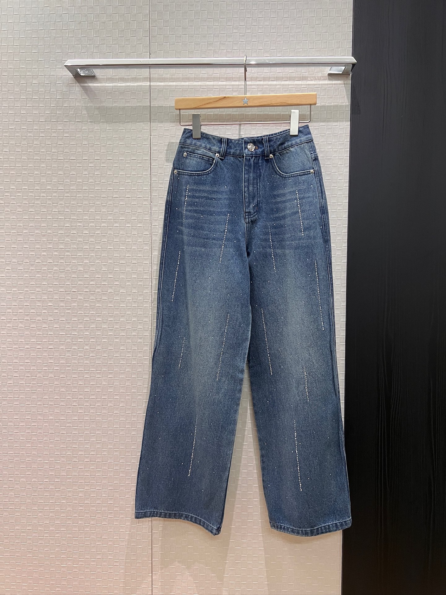 NO:508006,New style of meteor hot diamond double C pocket decorative jeans straight wide-leg pants wash water blue casual slimming, age-reducing versatile SML, jeans, alexander wang19860909新款来袭流星烫钻双C口袋装饰牛仔裤直筒阔腿裤 洗水蓝休闲显瘦 减龄百搭 SML,,jeans,alexander wang,Women's clothing