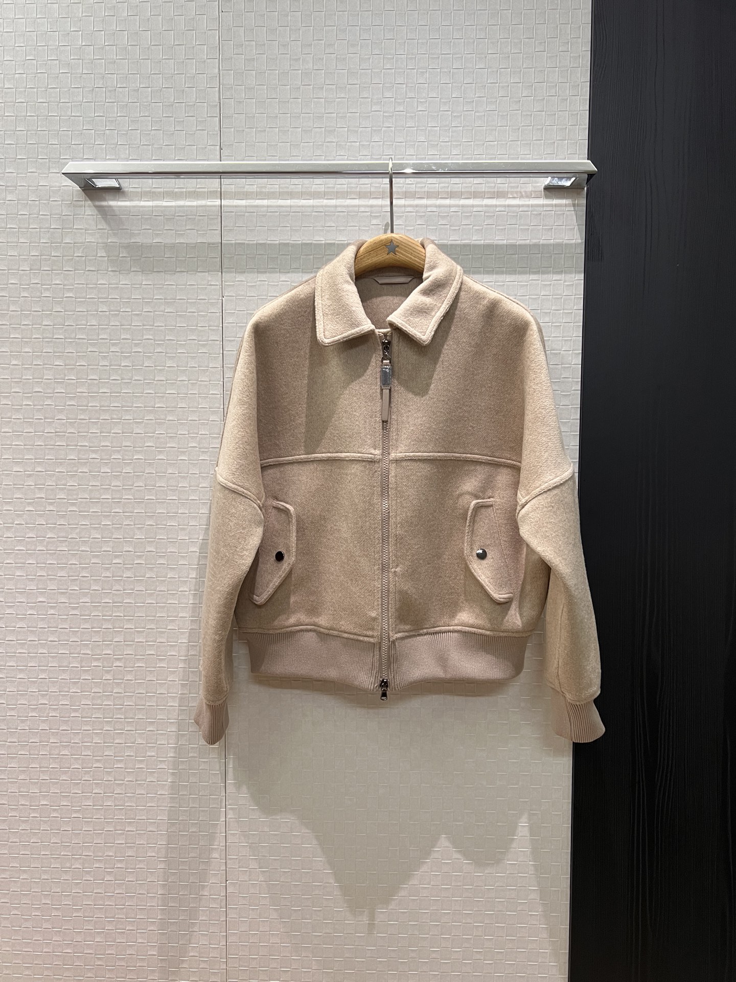 NO:533871,New style is coming BC ribbed hem lapel splicing design woolen jacket jacket wool blend bead chain decorative zippers very handsome casual old-fashioned SML,, jackets & coats, jackets & coats, alexander wang19860909新款来袭BC罗纹下摆翻领拼接设计毛呢夹克外套羊毛混纺 珠链装饰拉链 帅气十足 休闲老钱风SML,,jackets & coats,jackets & coats,alexander wang,Women's clothing