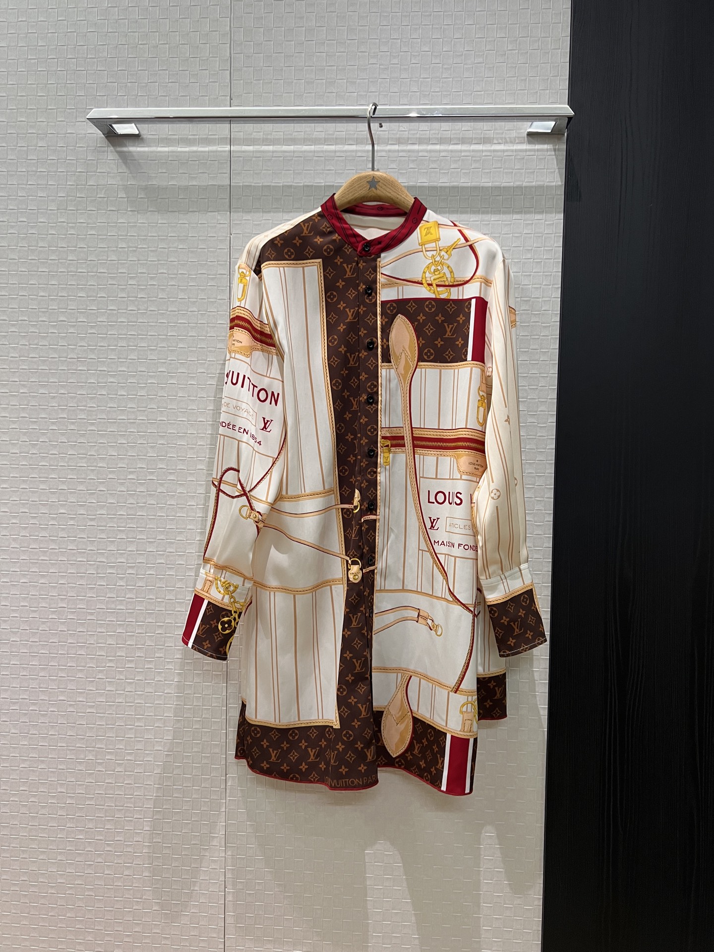 NO:544421,New positioning print, stand collar classic presbyterian belt color-blocking straight shirt dress loose and casual, fashionable commuting, lazy and age-reducing, temperament versatile S-XL, skirts, alexander wang19860909新款定位印花 立领经典老花皮带拼色直筒衬衣裙宽松休闲 时尚通勤 慵懒减龄 气质百搭S-XL,,skirts,alexander wang,Women's clothing