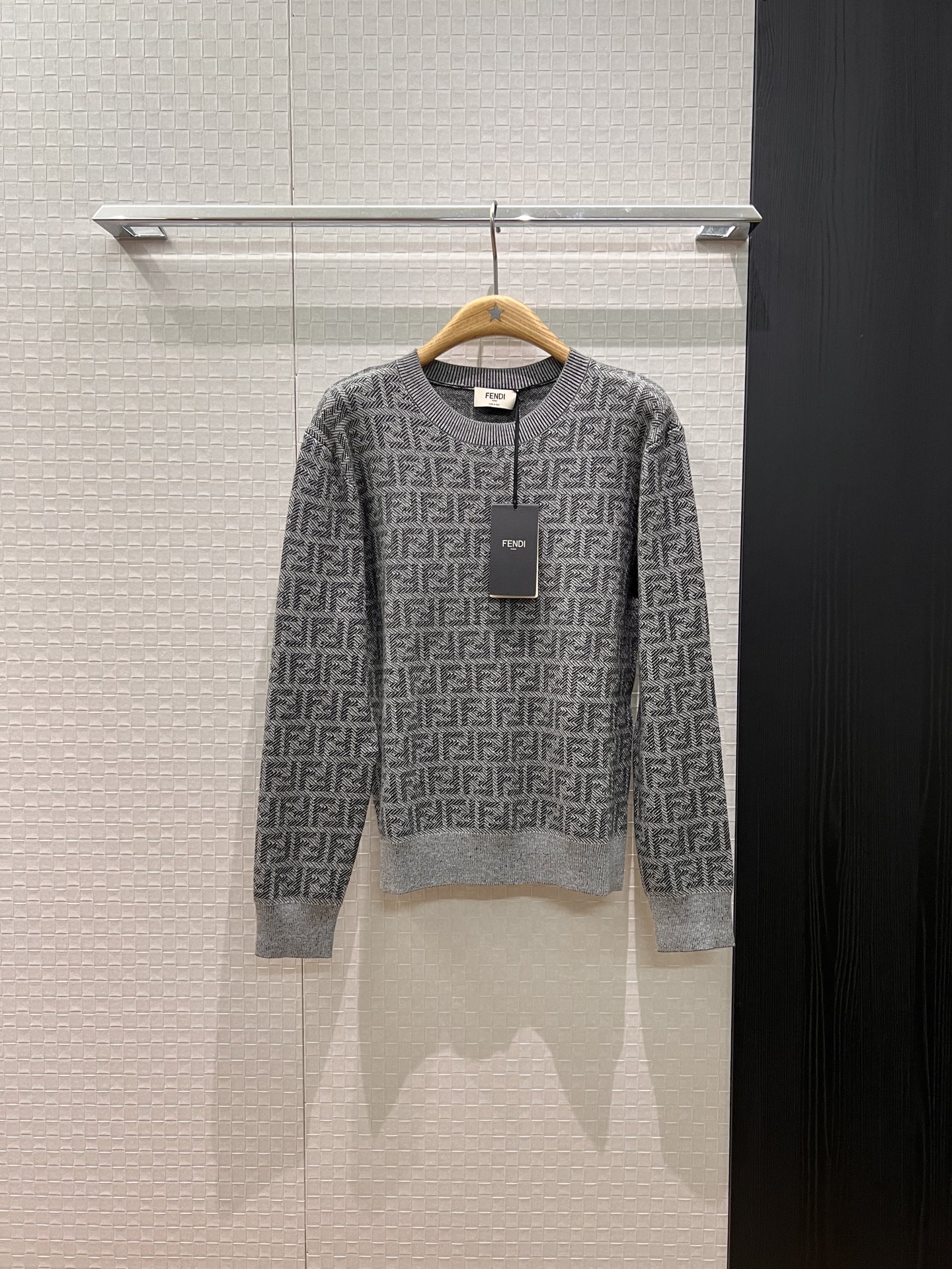 NO:545474,New double F jacquard round neck wool top with glutinous feel, skin-friendly and simple and versatile SML, alexander wang19860909新款双F提花圆领羊毛上衣糯糯的手感 亲肤不扎简单百搭 SML,,alexander wang,Women's clothing