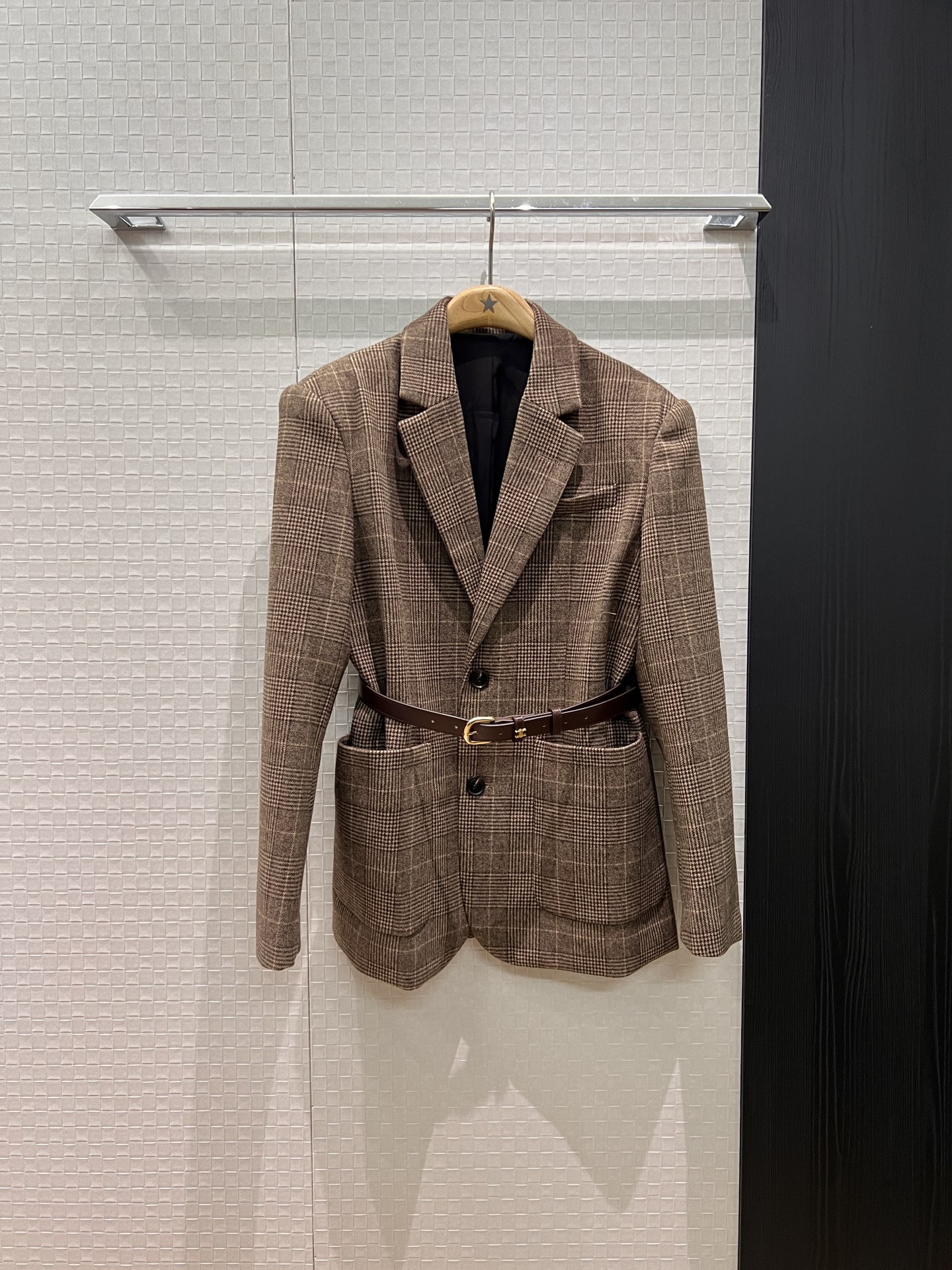 NO:547305,New Arc de Triomphe belt waist decoration retro checked suit jacket Sleeve contrast suede patch design simple and fashionable commuting and casual must-have SML, jackets & coats, business suit, chamois leather, alexander wang19860909新款凯旋门腰带收腰装饰 复古格纹西装外套 袖子撞色麂皮绒补丁设计简约时尚 通勤休闲 凹造型必备 SML,,jackets & coats,business suit,chamois leather,alexander wang,Women's clothing