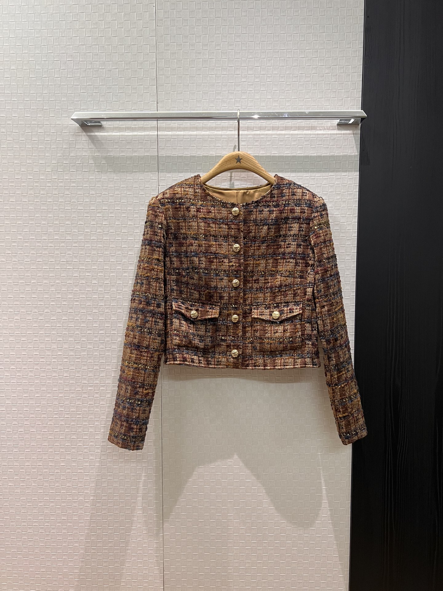 NO:548812,New Maillard woven tweed short jacket hand-woven edges Double C hardware mold opening elegant socialite SML, Jackets & coats,alexander wang19860909新款美拉德编织粗花呢短款外套手工编织边 双C五金开模优雅名媛 SML,,jackets & coats,alexander wang,Women's clothing