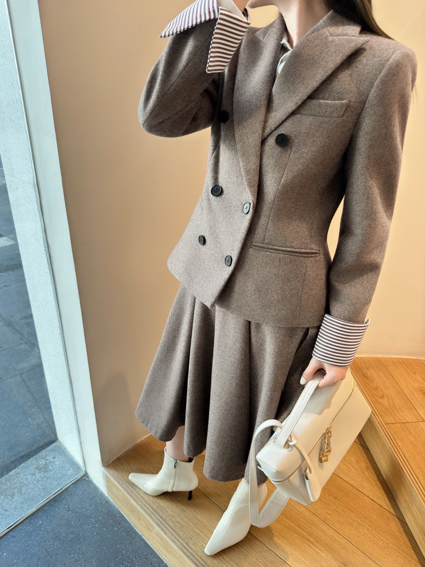 NO:564202,Jackets and skirts 270 suits,,skirts,jackets & coats,alexander wang19860909外套半裙270套装搭,,skirts,jackets & coats,alexander wang,Women's clothing