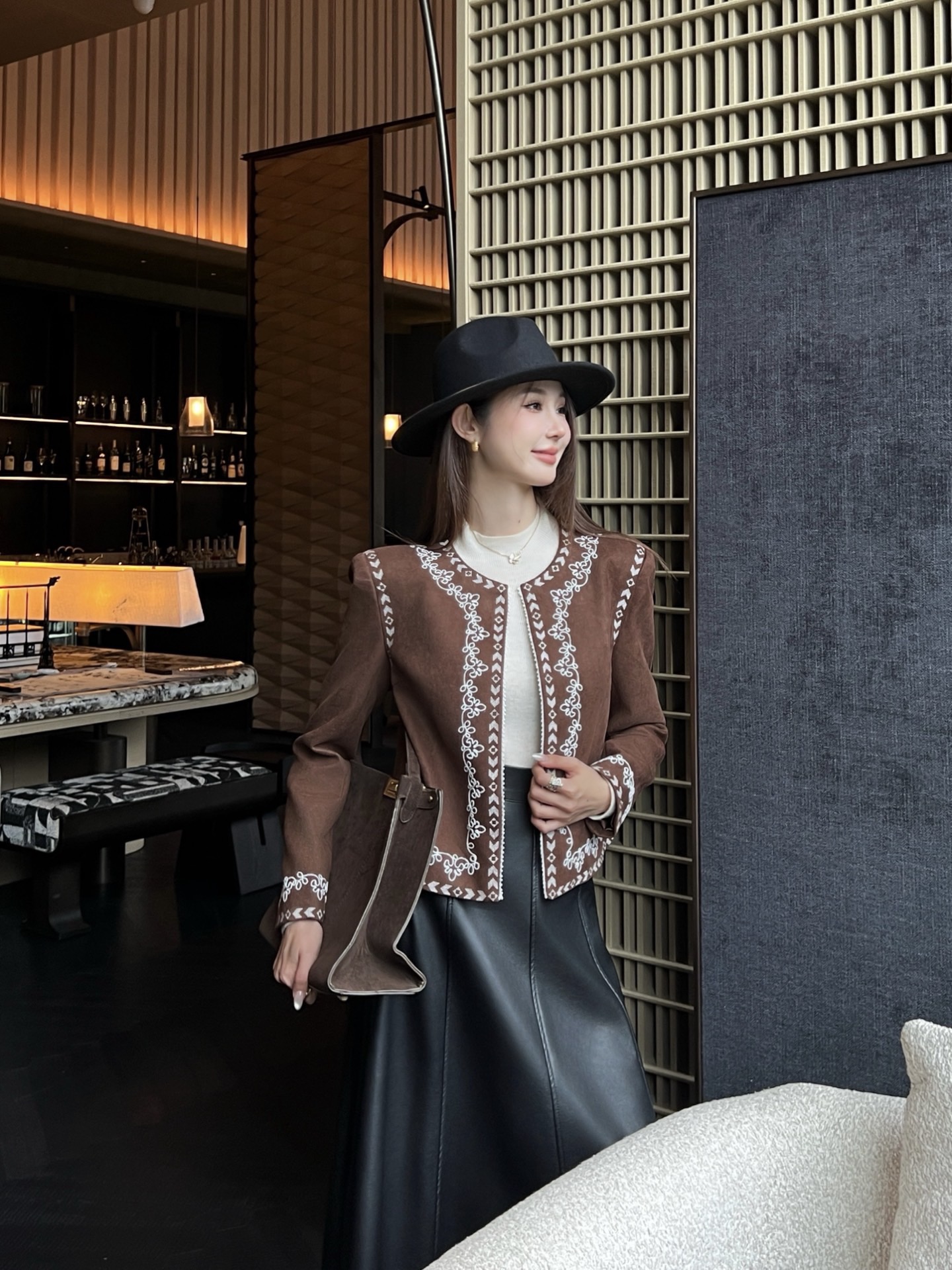 NO:579264,suede jackets,,jackets & coats,chamois leather,alexander wang19860909麂皮外套,,jackets & coats,chamois leather,alexander wang,Women's clothing