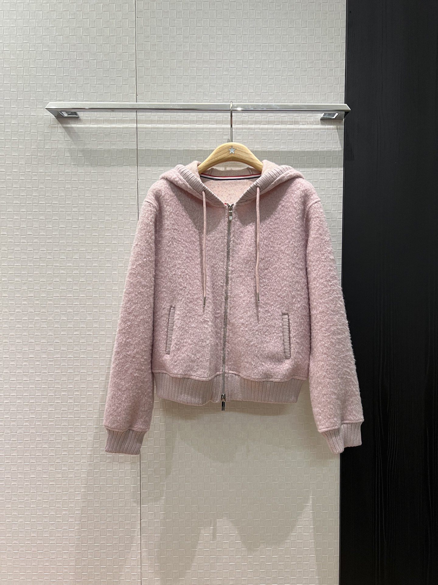 NO:591045,New TB hooded zipper wool jacket, college style, loose and casual, versatile for age reduction, gray and pink SML,,jackets & coats,hats,alexander wang19860909新款TB连帽拉链羊毛外套学院风 宽松休闲 减龄百搭灰色粉色 SML,,jackets & coats,hats,alexander wang,Women's clothing