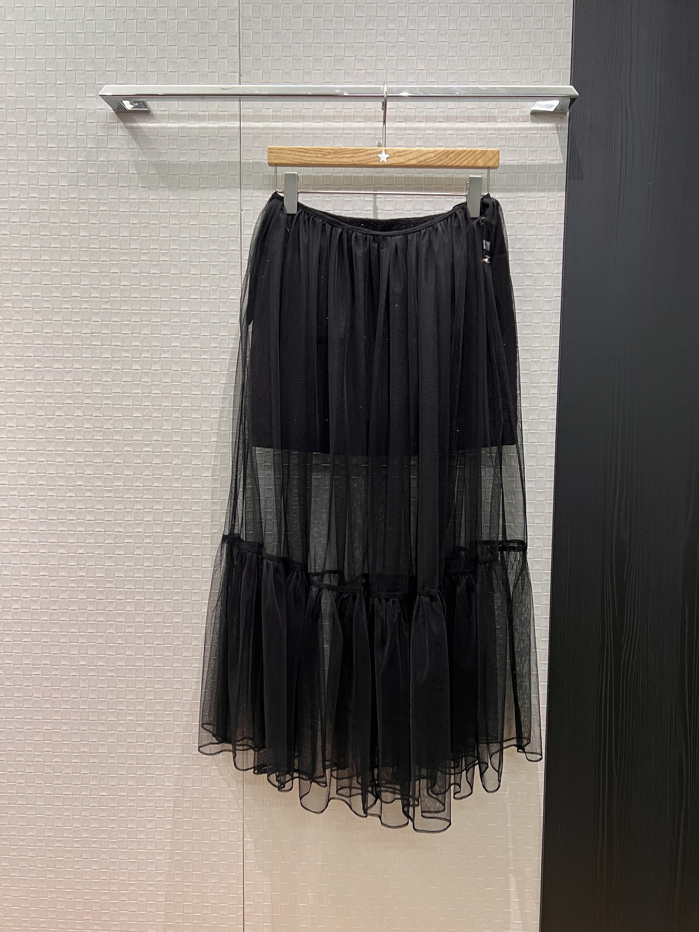 NO:605350,New Xin Zhilei show style two-piece set design see-through mesh tweed skirt can be worn separately and worn alone. The temperament reduces age and matches the same jacket SML,,skirts,jackets & coats,alexander wang19860909新款辛芷蕾 秀款 两件套设计 透视网纱粗花呢半裙可分开搭配单穿 气质减龄搭同款外套 SML,,skirts,jackets & coats,alexander wang,Women's clothing