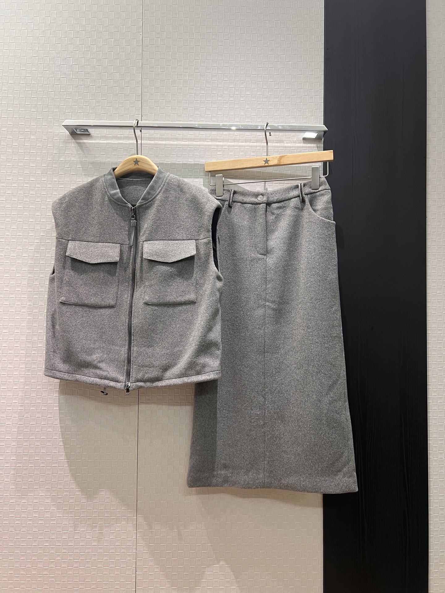 NO:611404,Vest Skirt New BC Wool Wool Small Stand Collar Vest Jacket Top Back Slit Straight Skirt Fashionable Commuting Simple and Versatile Gray Apricot SML,,skirts,jackets & coats,alexander wang19860909马甲 半裙新款BC 羊毛呢小立领马甲外套上衣后开叉直筒半裙 时尚通勤 简约百搭灰色杏色 SML,,skirts,jackets & coats,alexander wang,Women's clothing