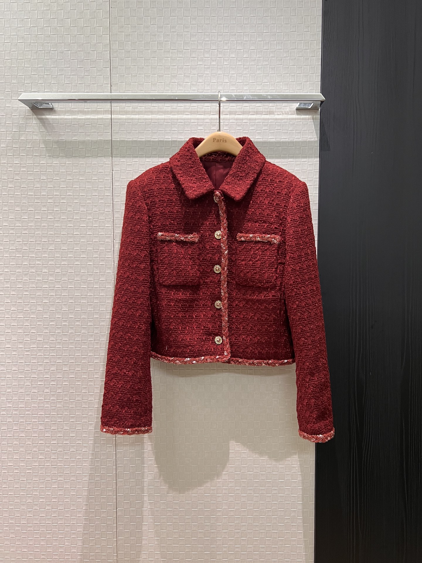 NO:624024,New heavy industry sequin braided edge decoration Christmas red wool tweed short coat molded hardware buttons Breast pocket decoration Camellia lining SML,,jackets & coats,alexander wang19860909新款重工亮片编织边装饰 圣诞红羊毛粗花呢短款外套开模五金扣子 胸前口袋装饰 山茶花内衬SML,,jackets & coats,alexander wang,Women's clothing