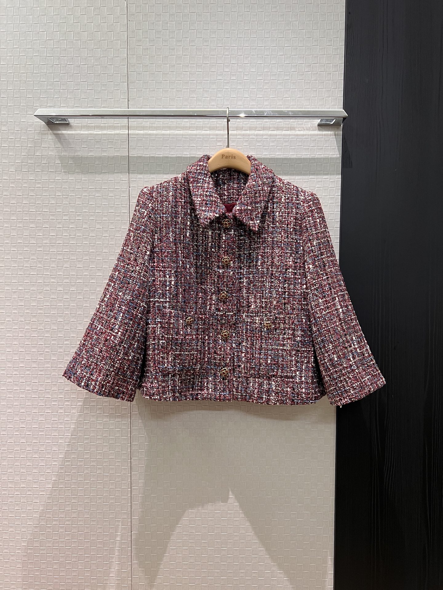 NO:624032,New style pollen wool tweed short jacket, camellia lining, slightly wide sleeves, open molded buttons, age-reducing and versatile SML,,jackets & coats,alexander wang19860909新款花粉羊毛粗花呢短款外套山茶花内衬 微宽中袖 开模扣子减龄百搭 SML,,jackets & coats,alexander wang,Women's clothing