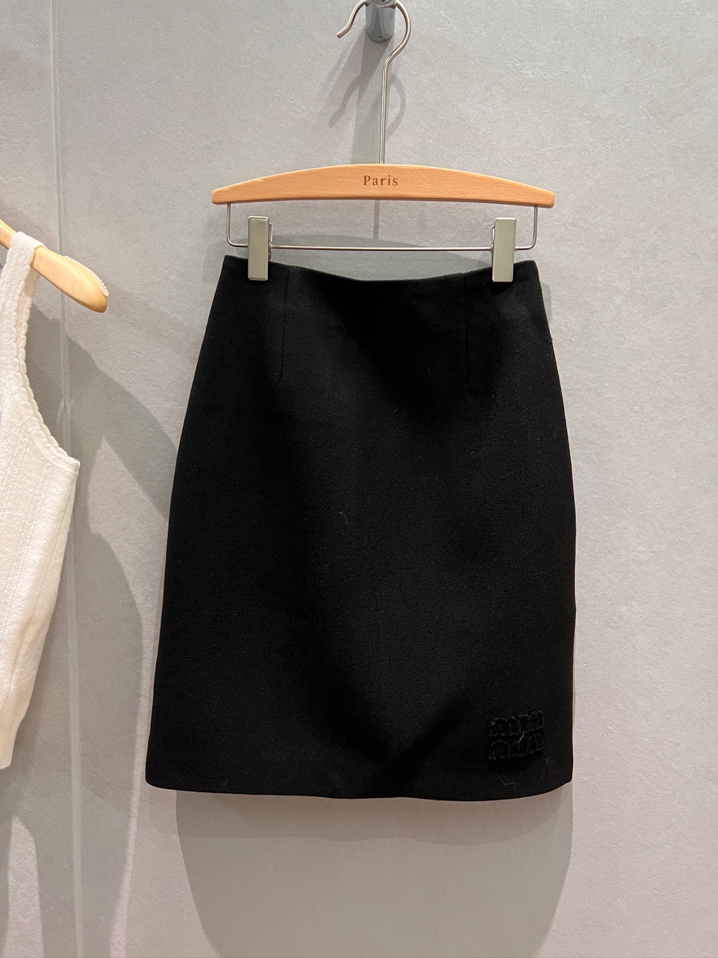 NO:625862,New patch embroidered miu letter A-line skirt is simple and versatile, sweet and cute, a must-have for New Year and Christmas, black, dark gray and red S-XL,,miumiu,skirts,alexander wang19860909新款贴布刺绣miu字母A字半裙简单百搭 甜美可爱 新年圣诞必备黑色深灰正红 S-XL,,miumiu,skirts,alexander wang,Women's clothing