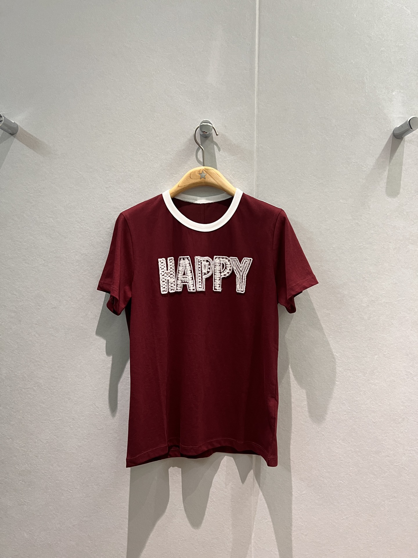 NO:629396,New wool embroidered HAPPY letter contrast collar T-shirt is simple and cute, casual and versatile, dark blue, wine red and white SML,,tees,t-shirt,alexander wang19860909新款毛线刺绣HAPPY字母撞色领T恤简单可爱 休闲百搭深蓝酒红白色 SML,,tees，t-shirt,alexander wang,Women's clothing