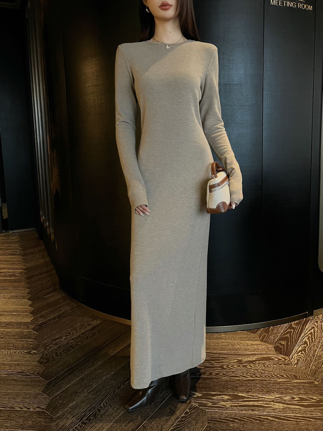 NO:650492,oatmeal,,alexander wang19860909燕麦色,,alexander wang,Women's clothing