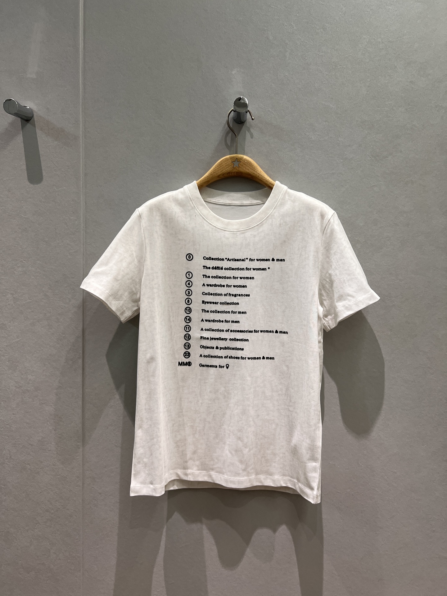 NO:652814,New 6 Margiela MM6 flocked small letters fried color printed T-shirt simple casual age-reducing and versatile coffee color white khaki SML, masion margiela, masion margiela, tees, t-shirt, alexander wang19860909新款6马吉拉MM6 植绒小字母炒色印花T恤简单休闲减龄百搭 咖色白色卡其 SML,,masion margiela,masion margiela,tees，t-shirt,alexander wang,Women's clothing