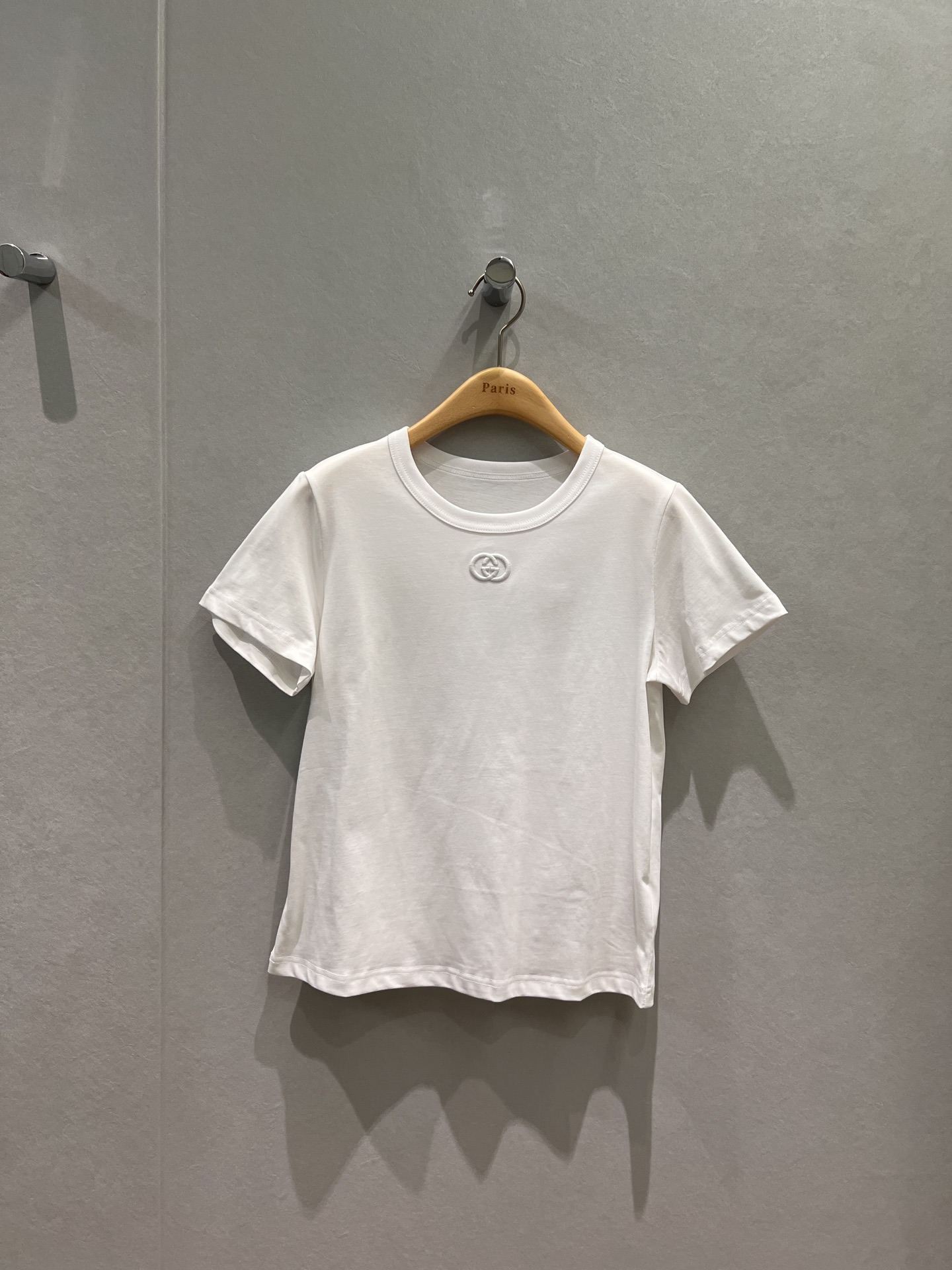 NO:655116,New minimalist three-dimensional small logo double G embroidered T-shirt, casual and versatile, slim and slim, green and white SML,, tees, t-shirt, alexander wang19860909新款极简立体小logo双G刺绣T恤休闲百搭 修身显瘦 绿色白色 SML,,tees，t-shirt,alexander wang,Women's clothing