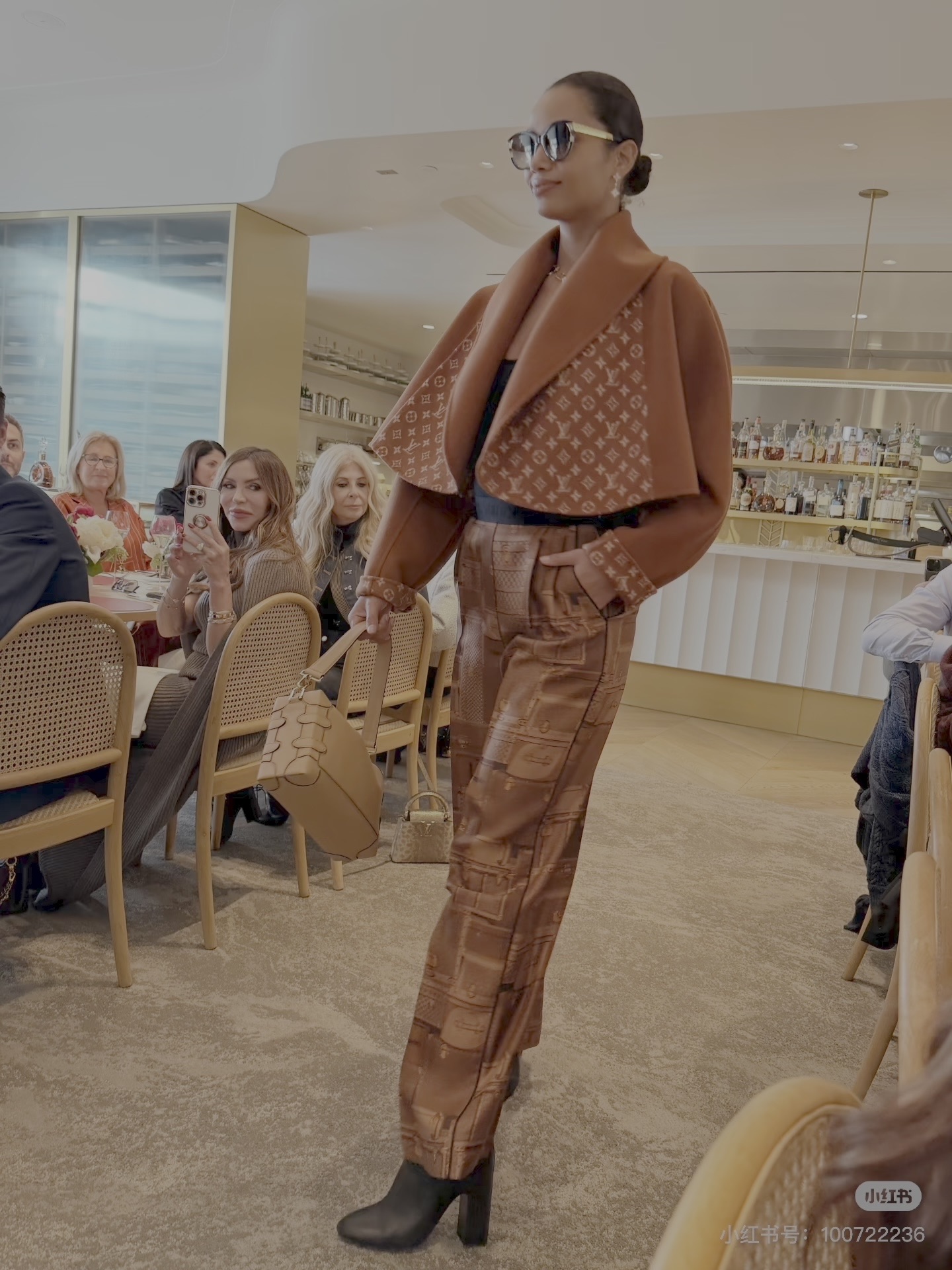 NO:655093,elastic waist silk pants,,real silk,alexander wang19860909松紧腰真丝裤,,real silk,alexander wang,Women's clothing