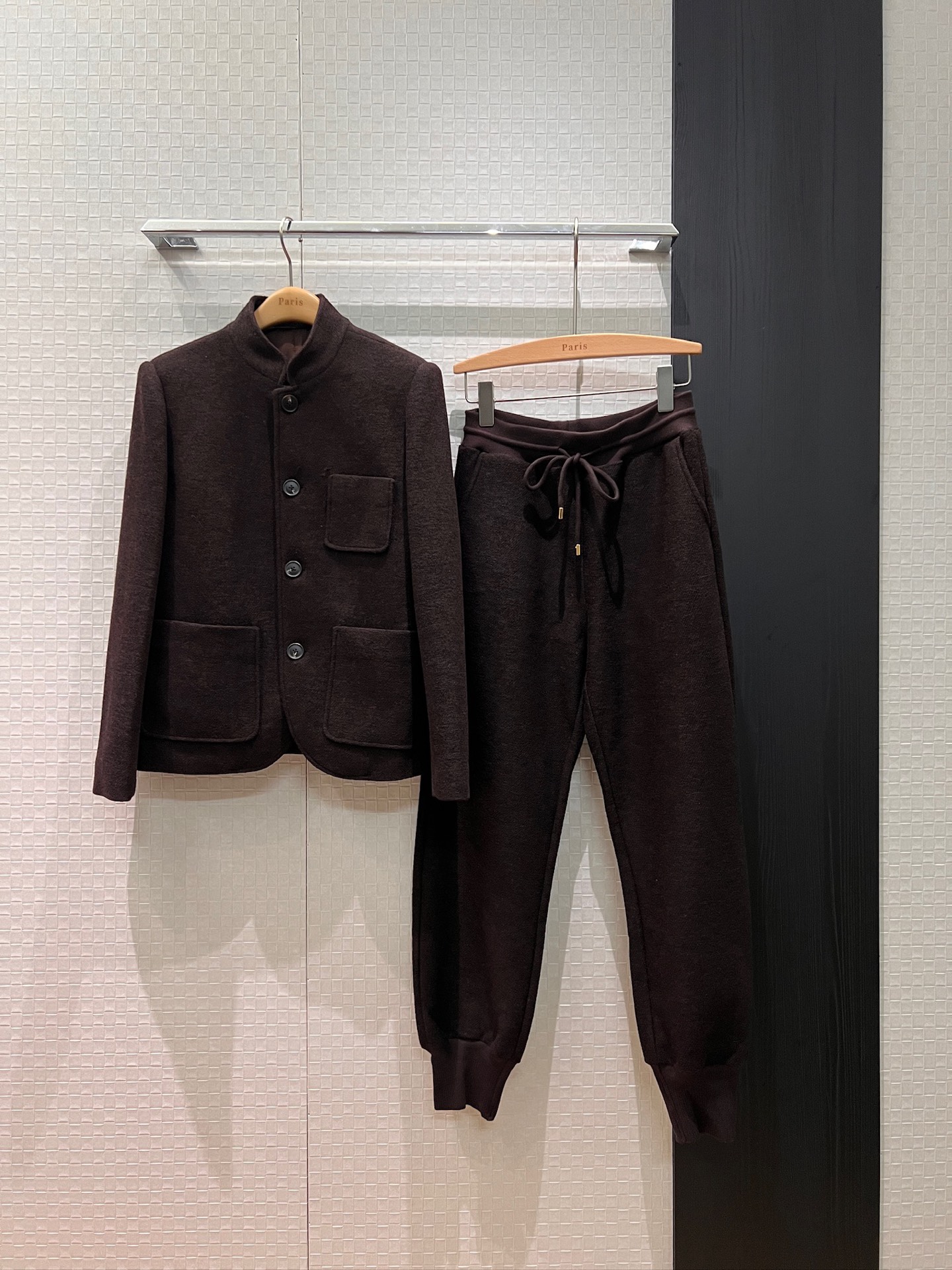 NO:655114,New LP small stand collar retro brown jacket old money style three pocket decoration commuting fashion casual versatile can be matched with the same style of leggings SML, loro piana, jackets & coats, alexander wang19860909新款LP小立领复古咖色外套老钱风 三口袋装饰 通勤时尚 休闲百搭可搭同款束脚裤 SML,,loro piana,jackets & coats,alexander wang,Women's clothing