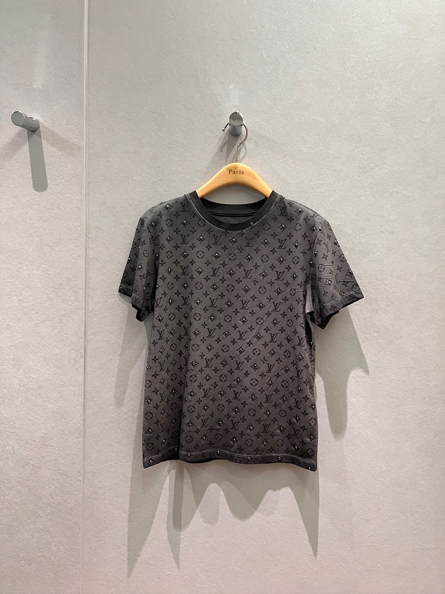 NO:655039,New rivet decorated presbyopic fried color T-shirt, fashionable and versatile SML,,tees,t-shirt,alexander wang19860909新款铆钉装饰老花炒色T恤时尚百搭 SML,,tees，t-shirt,alexander wang,Women's clothing