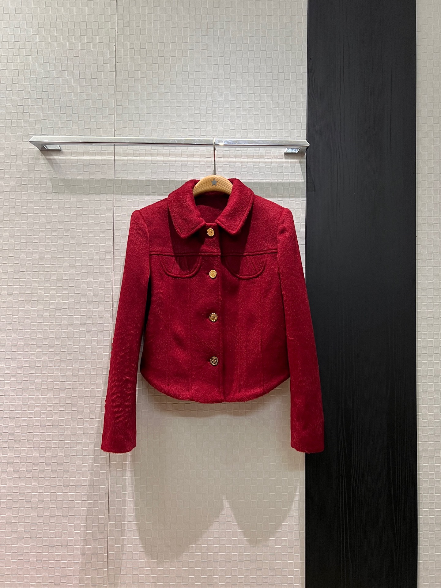 NO:658386,New Arc de Triomphe gold buckle decoration red woolen short coat irregular hem slim fit SML,,jackets & coats,alexander wang19860909新款凯旋门金扣装饰 红色毛呢短款外套不规则下摆 修身显瘦SML,,jackets & coats,alexander wang,Women's clothing